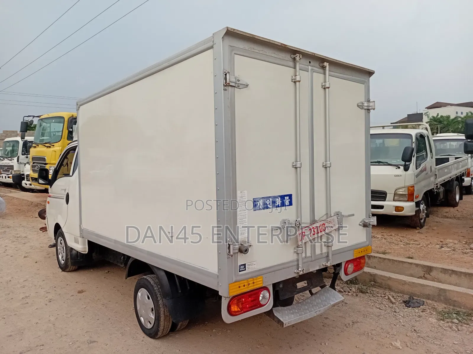 Hyundia Potter Container