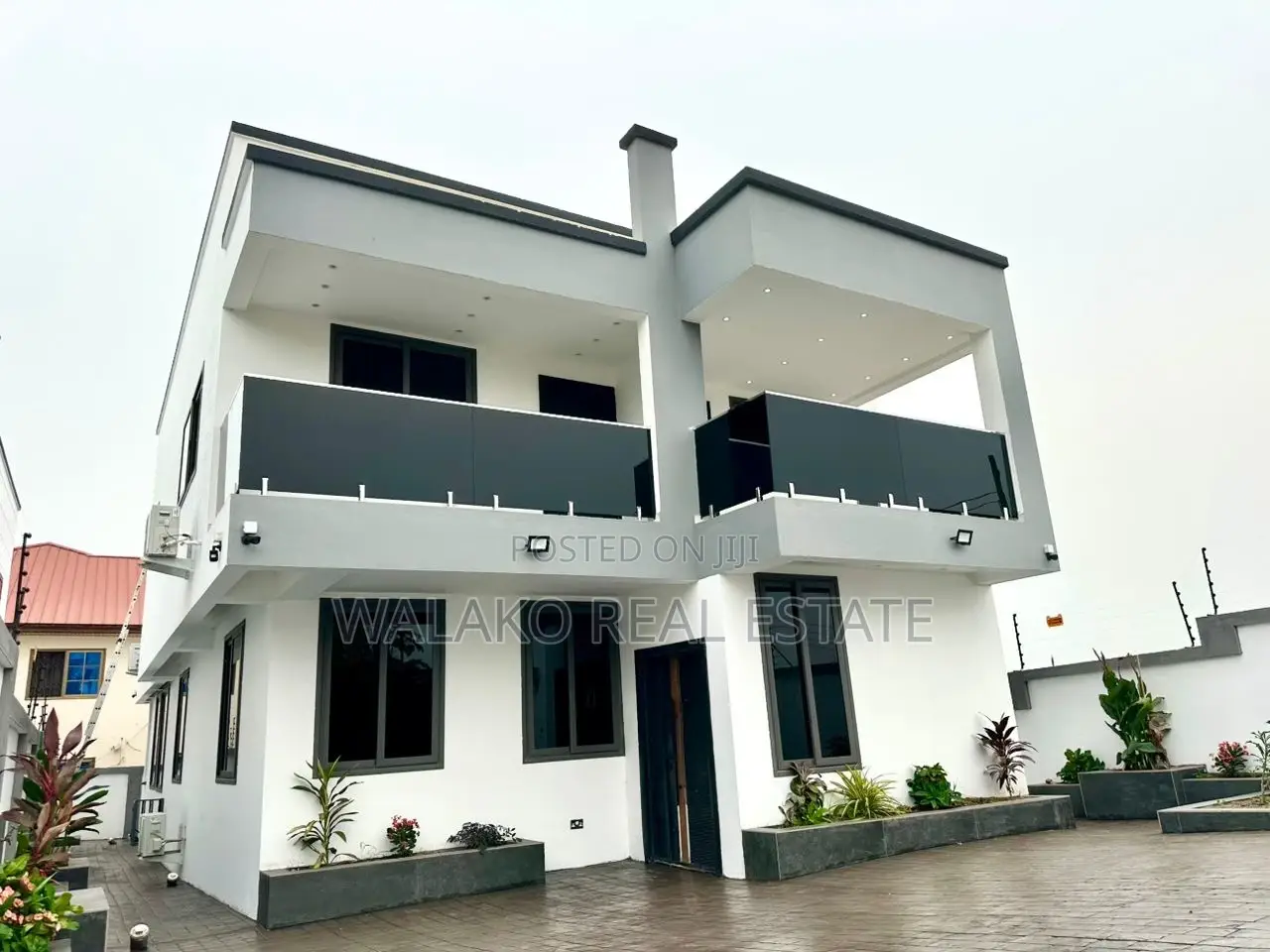 4bdrm House in West Hills Mall Area for sale