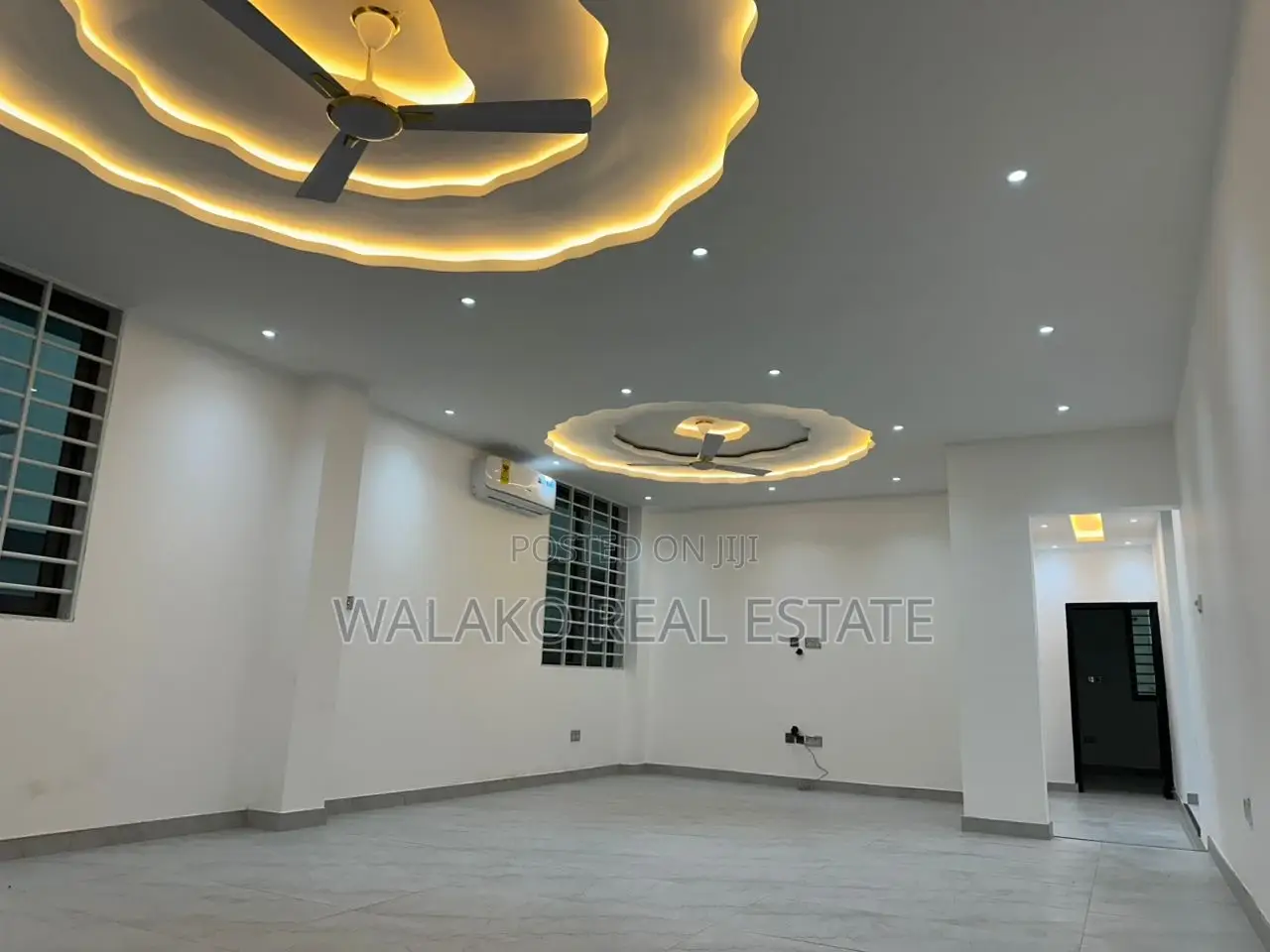4bdrm House in West Hills Mall Area for sale