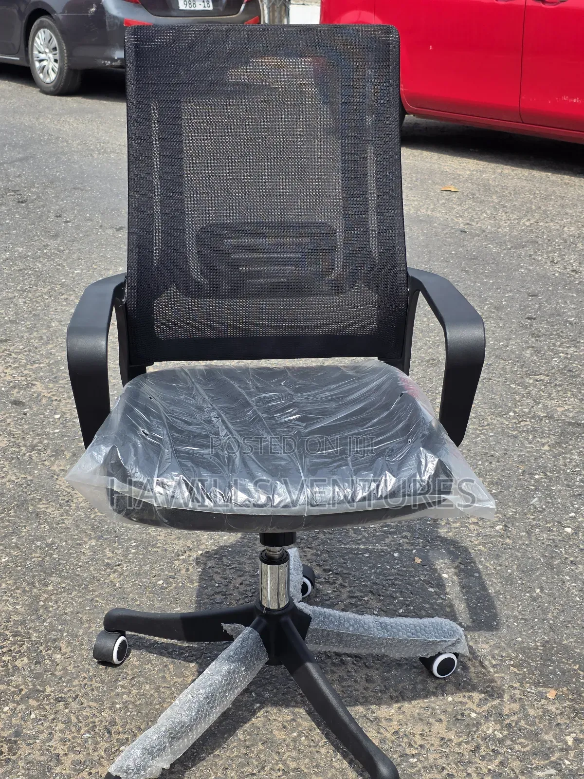Black Mesh Back Executive Swivel Chair