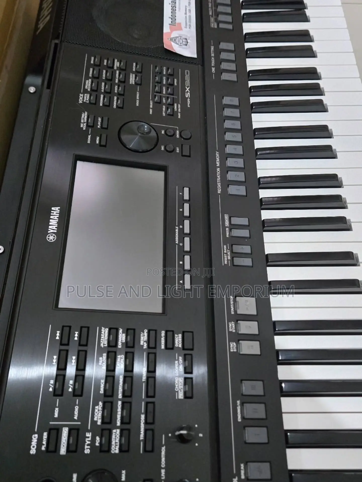 Yamaha PSR-Sx920 61-Key Professional Arranger Workstation(Keyboard)