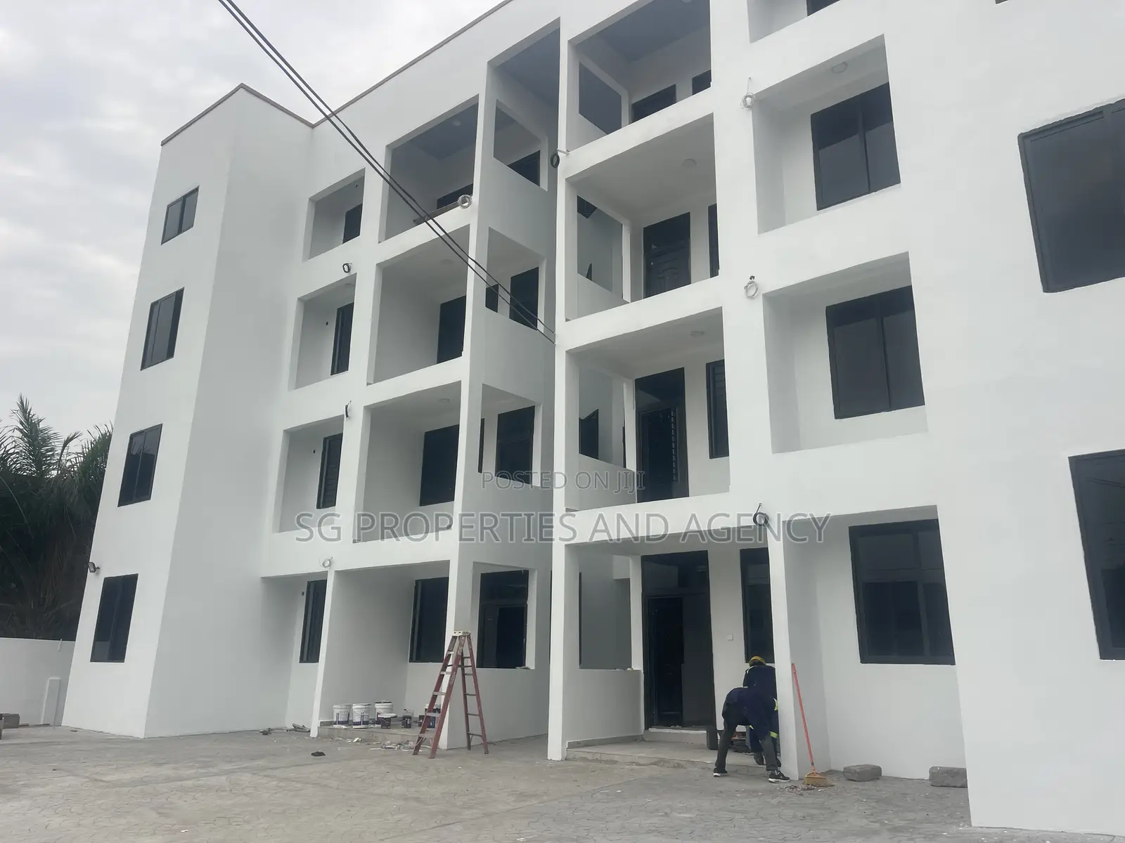 3bdrm Apartment in Batsonaa, Baatsona Total for rent