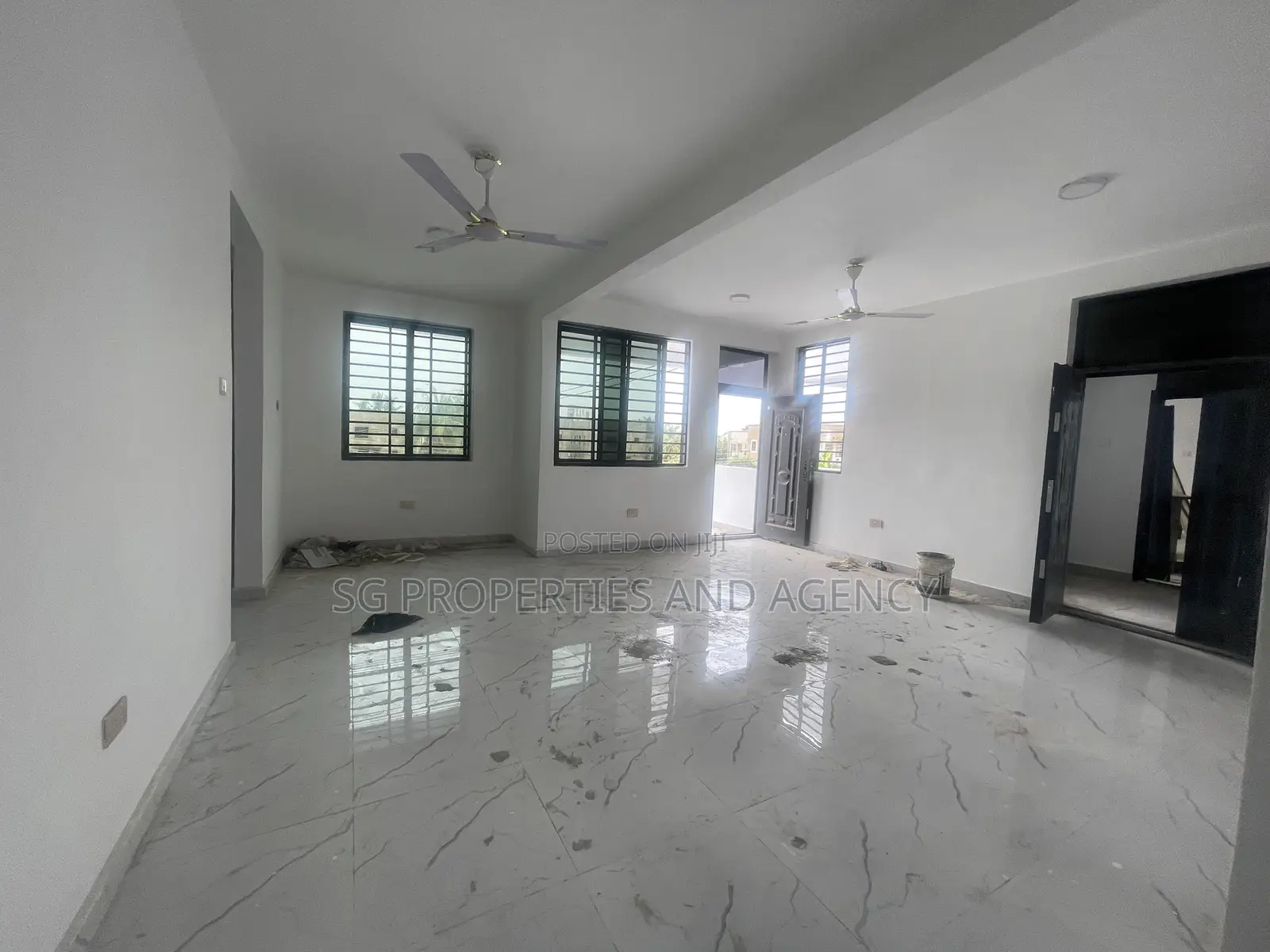 3bdrm Apartment in Batsonaa, Baatsona Total for rent