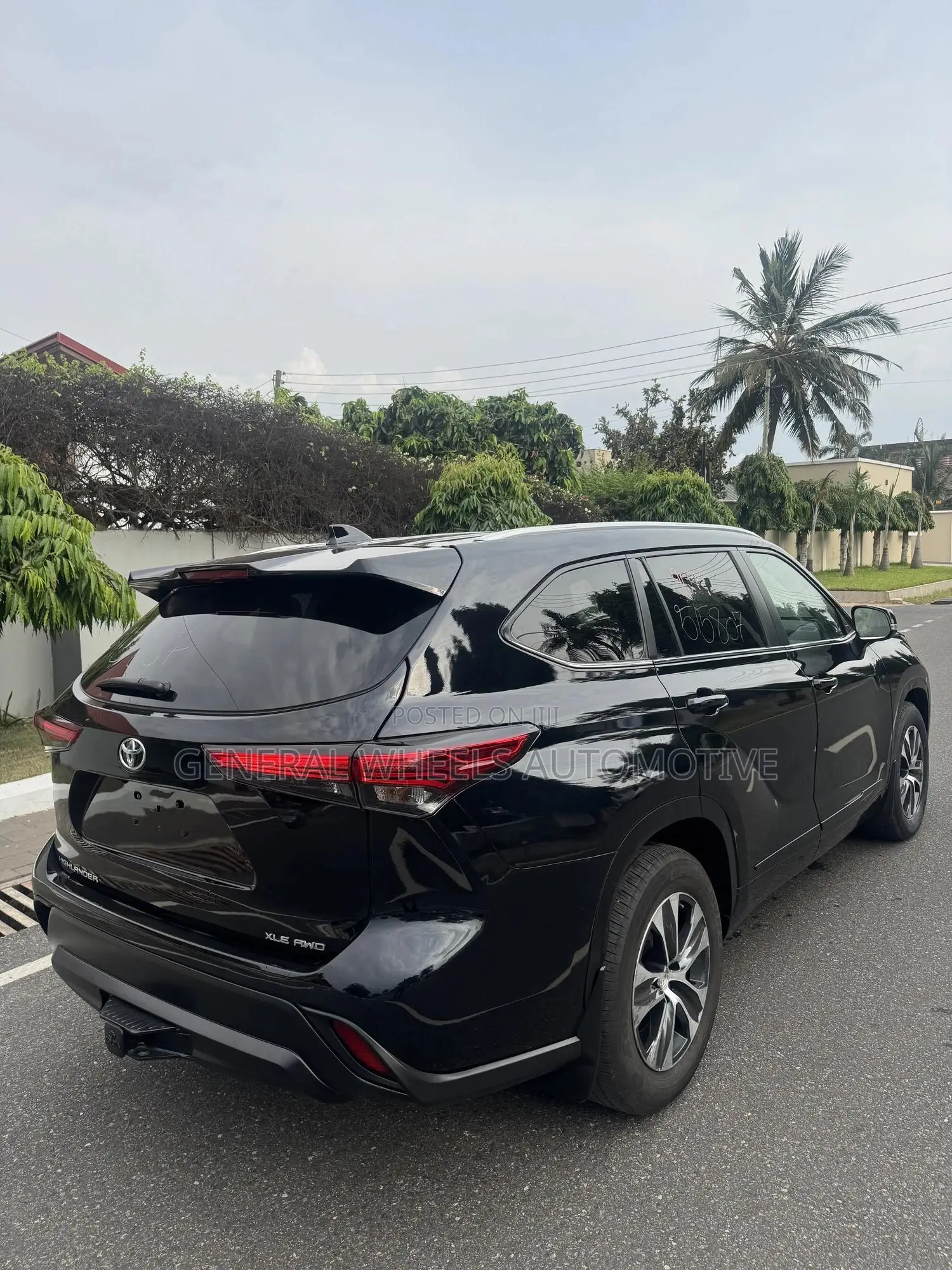 Toyota Highlander XLE 2022 Black