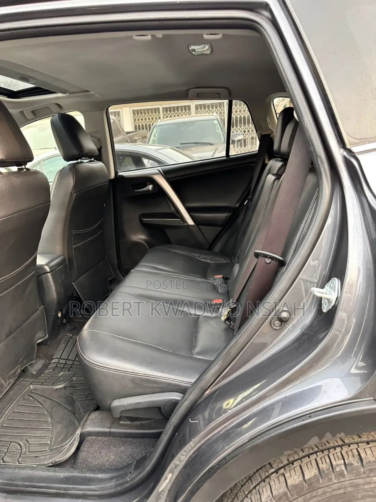 Toyota RAV4 XLE AWD (2.5L 4cyl 6A) 2017 Gray