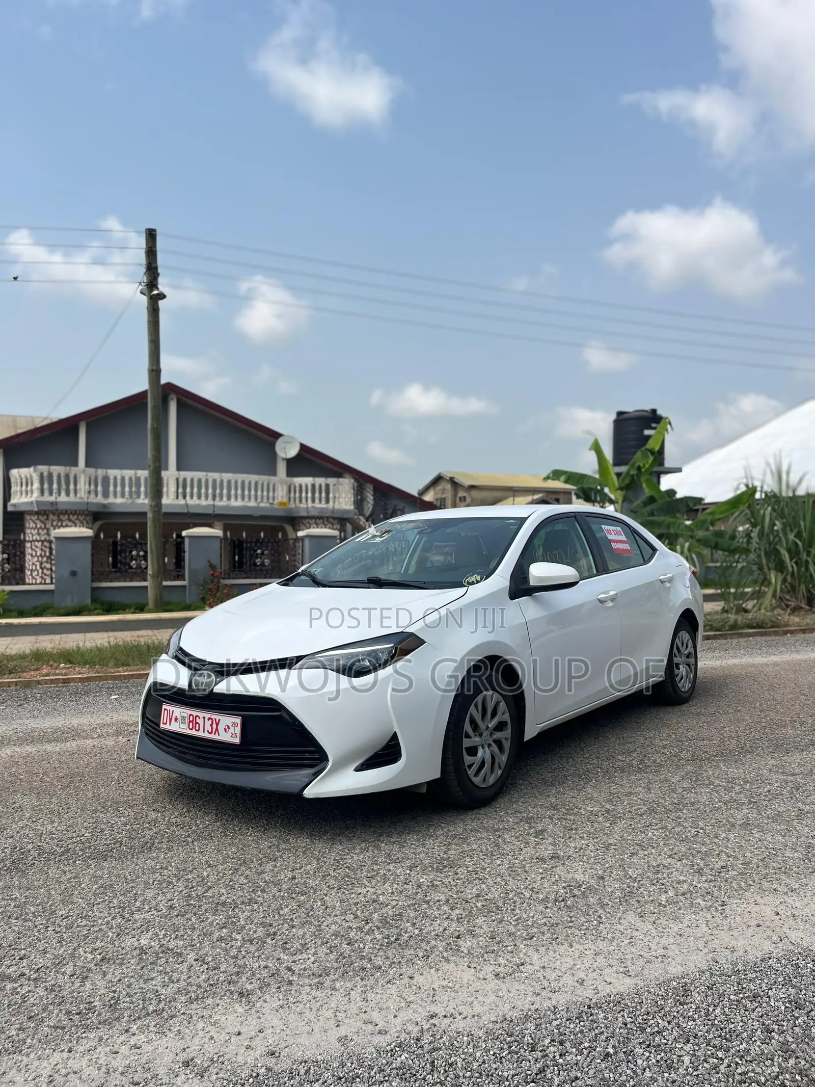 Toyota Corolla LE 4dr Sedan (1.8L 4cyl CVT) 2017 White