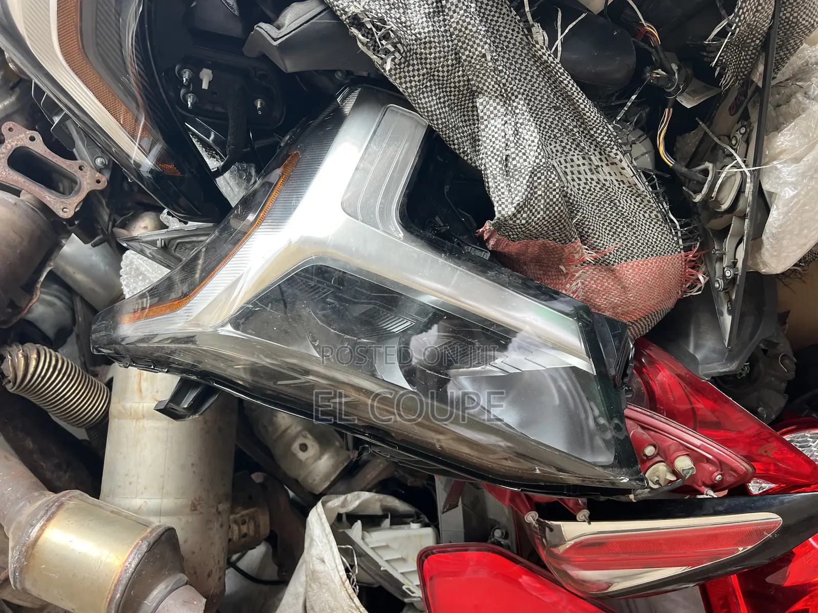 Tundra Headlight 2022,2023,2024