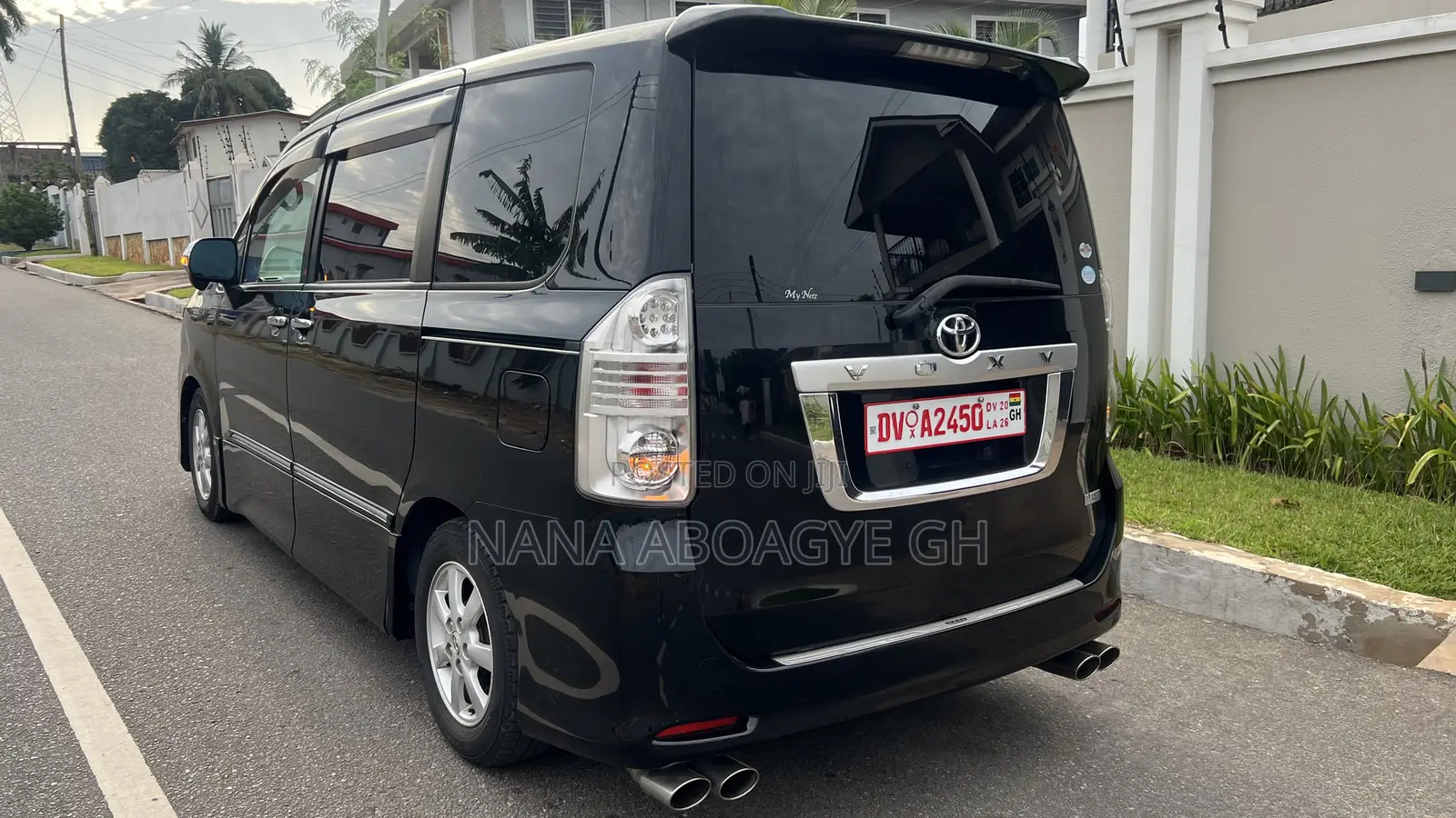 Toyota Voxy 2012 Black
