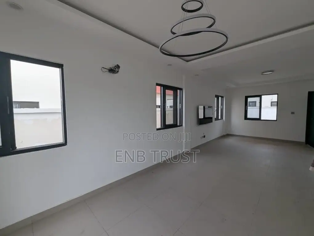 3bdrm Duplex in Cfc Estate for sale