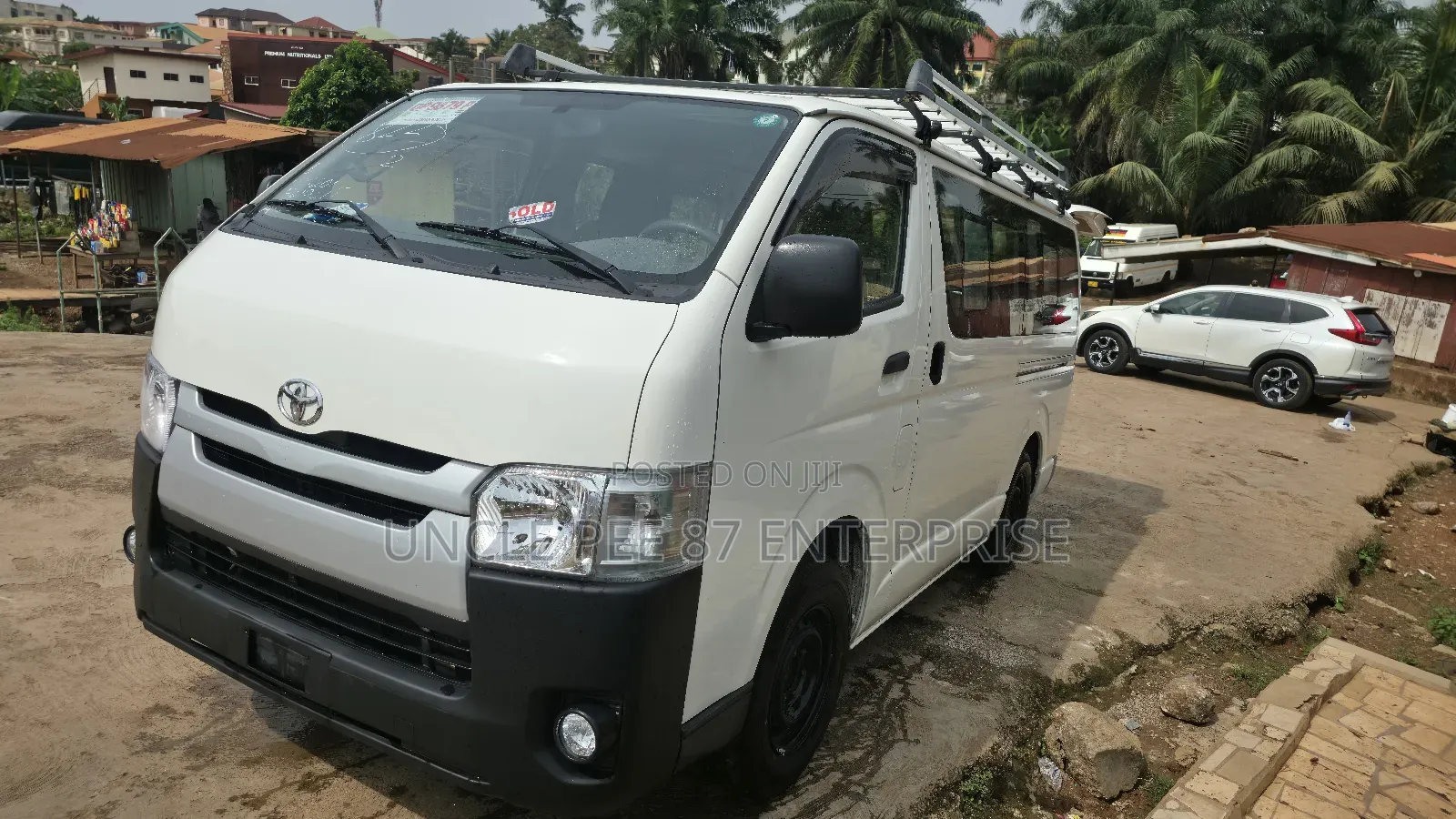 Toyota HiAce 2015 White
