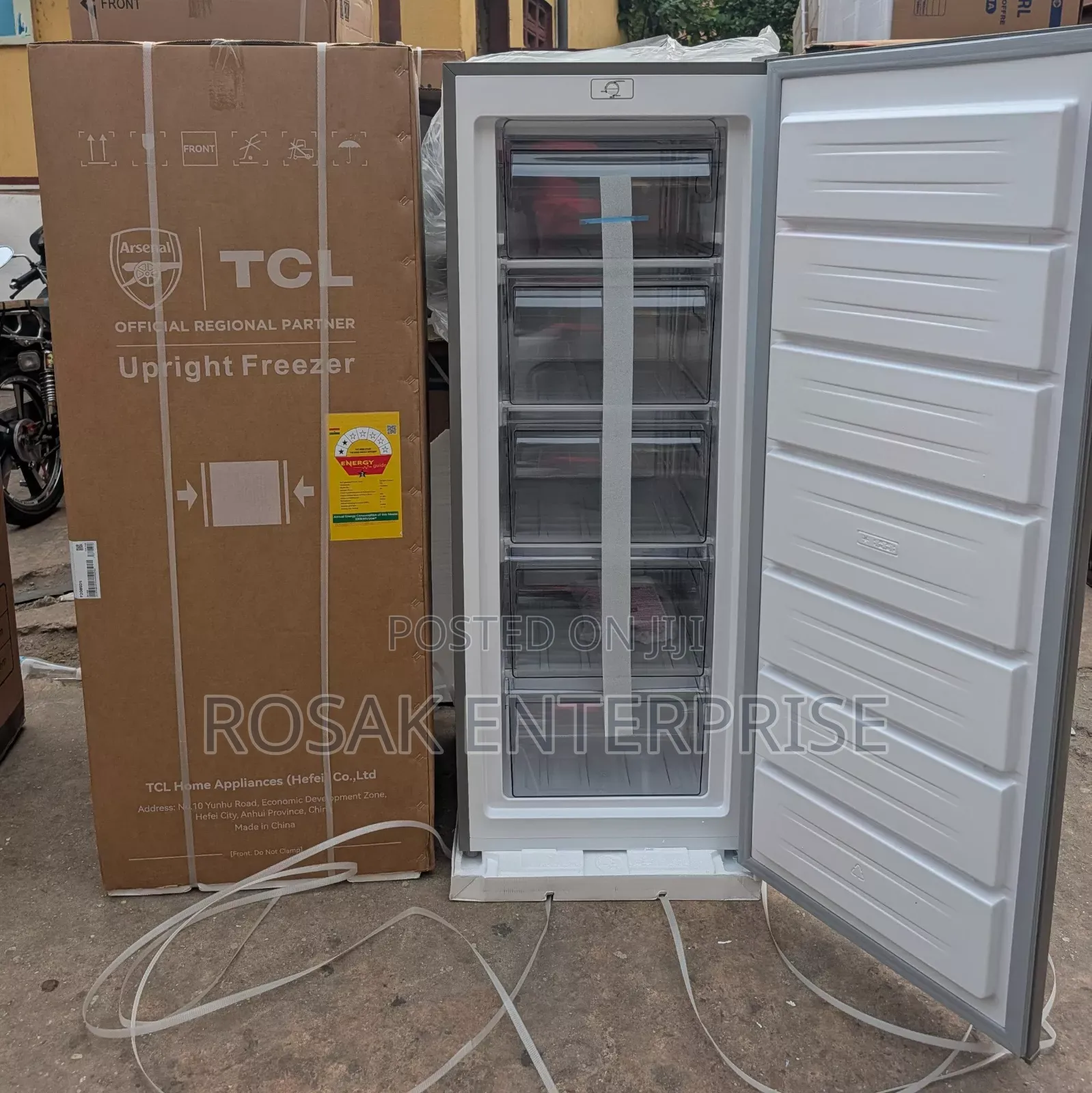 TCL Upright Freezer 5drawers *168ltrs*