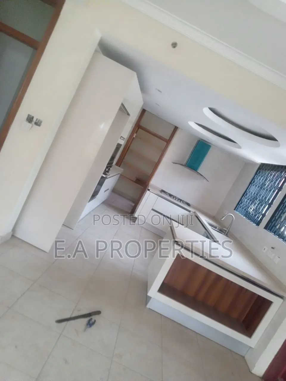 8bdrm House in E A Properties, Community 25 for sale