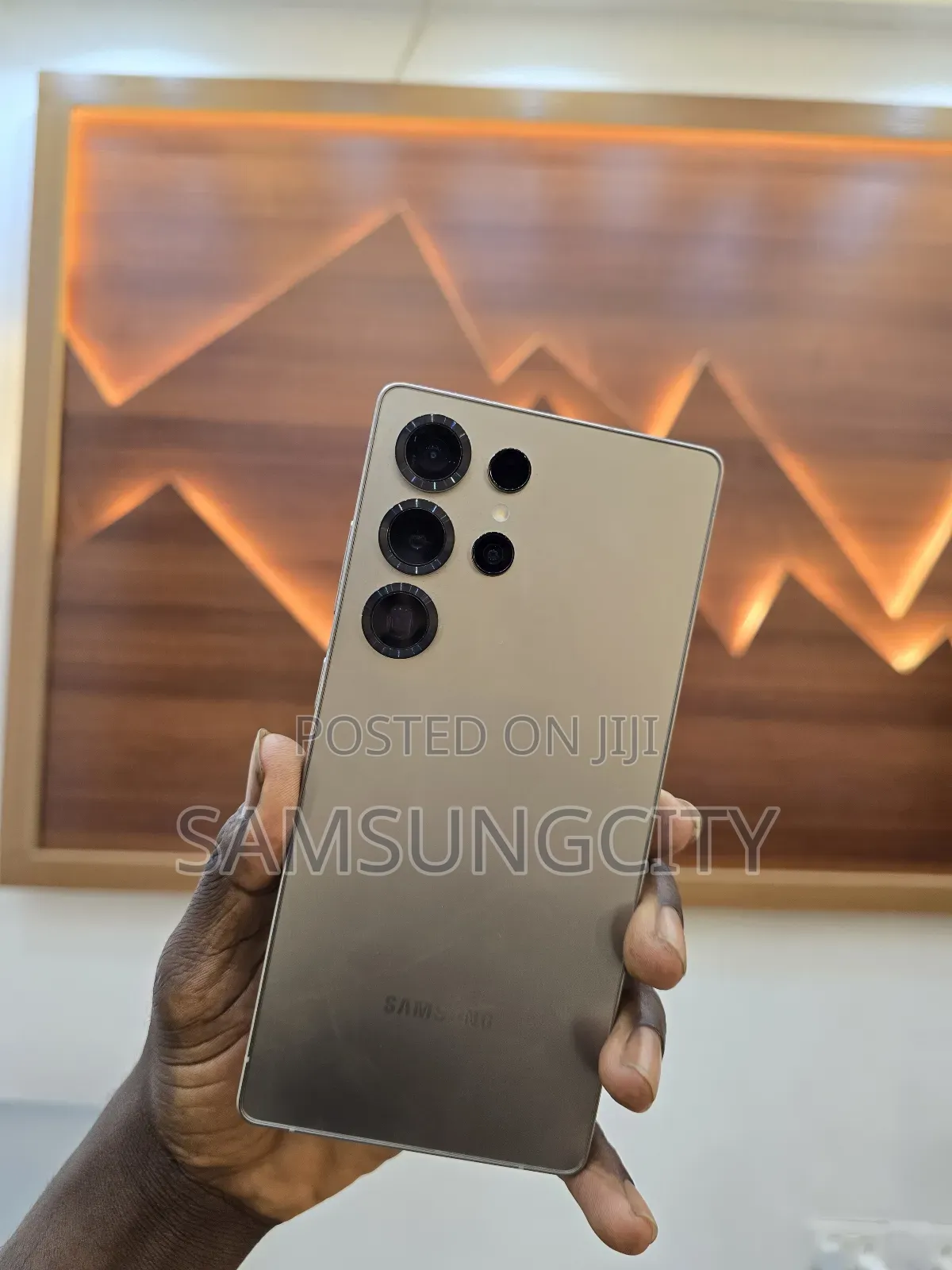 New Samsung Galaxy S25 Ultra 256 GB Gold