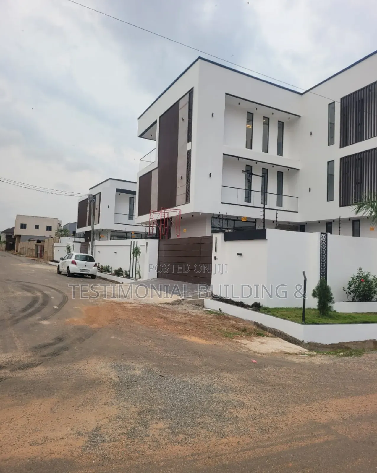 6bdrm House in Testimonial Building, Oyarifa for sale