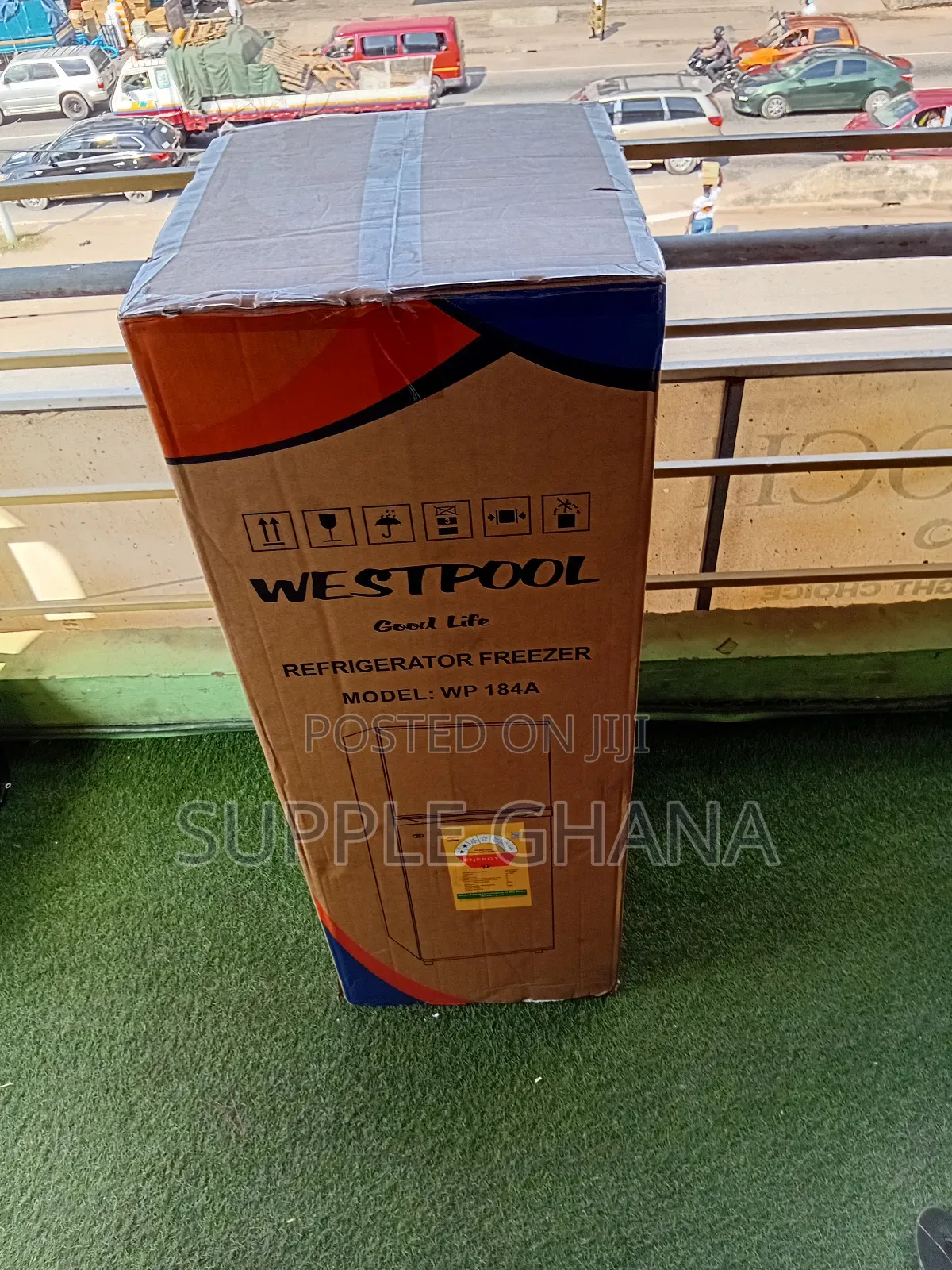 Westpool 138 Litres Refrigerator With Freezer Compartment