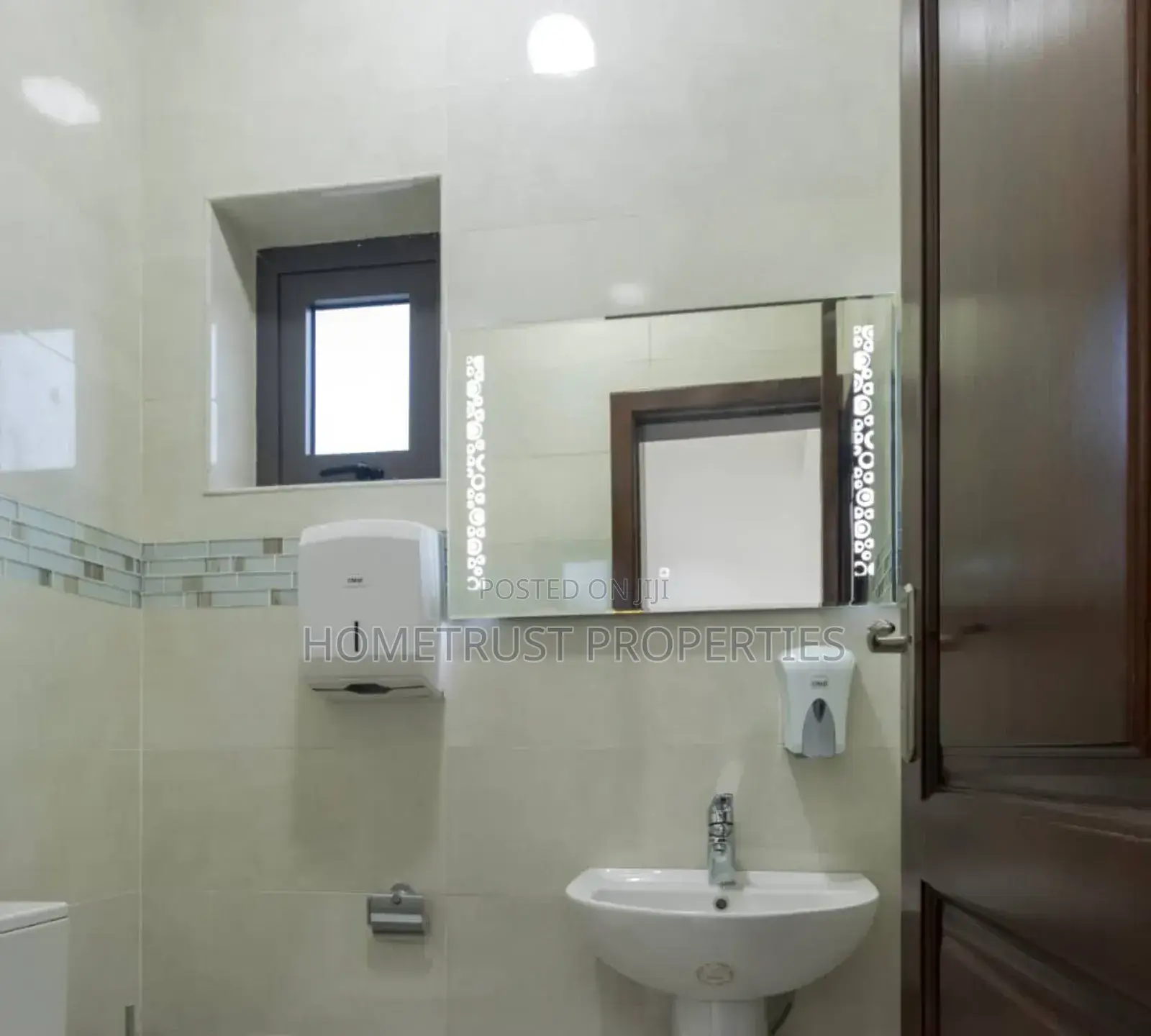4bdrm Duplex in Hometrust Properties, Abelemkpe for rent