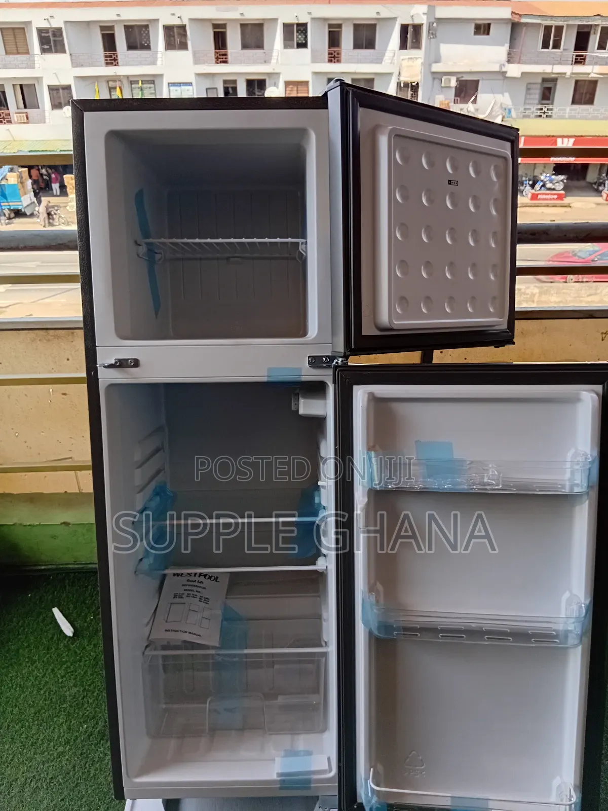 Staggering Westpool Fridge Freezer 136l Fridge Freezer
