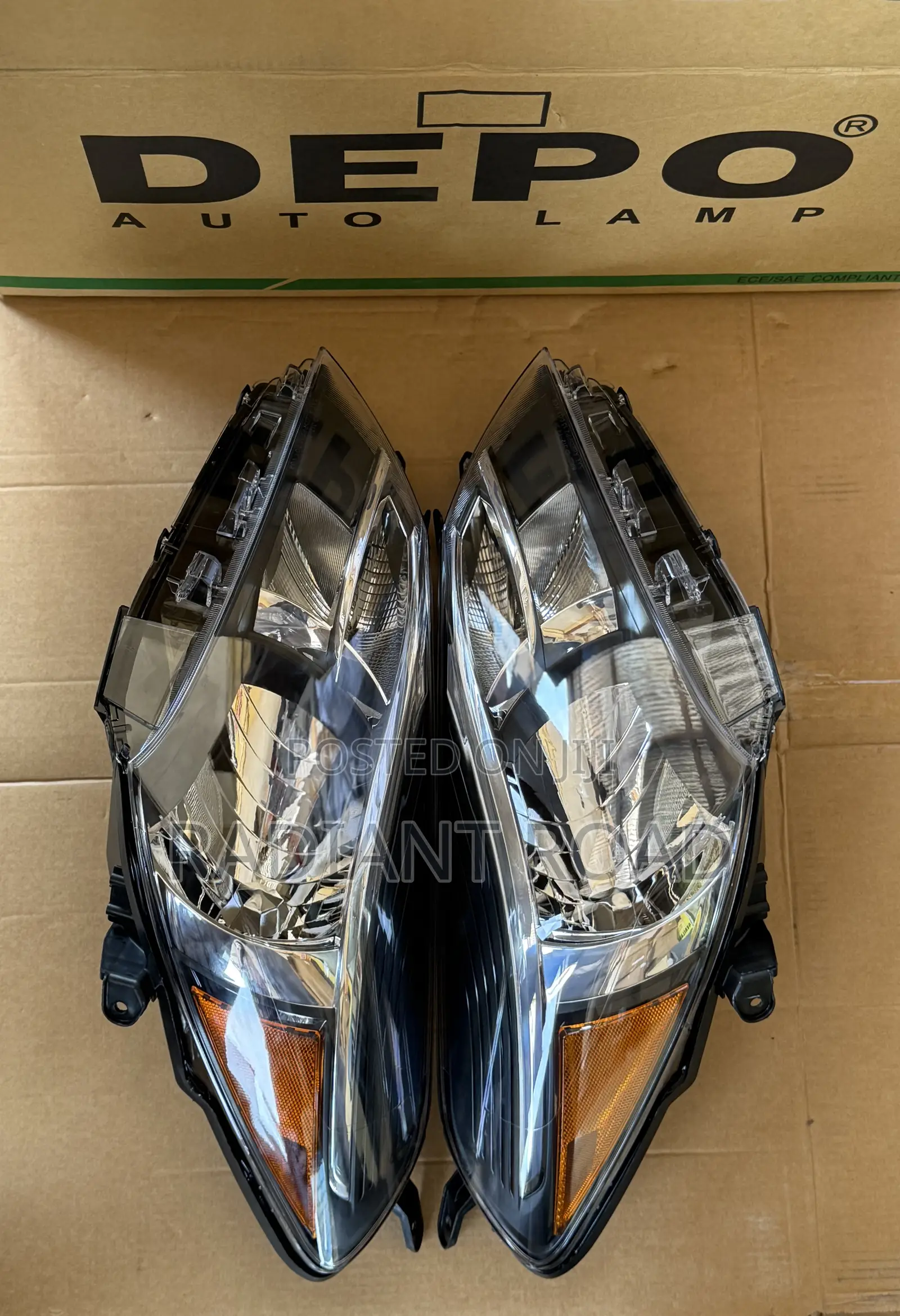 Toyota Yaris 2017 - 2019 Headlight