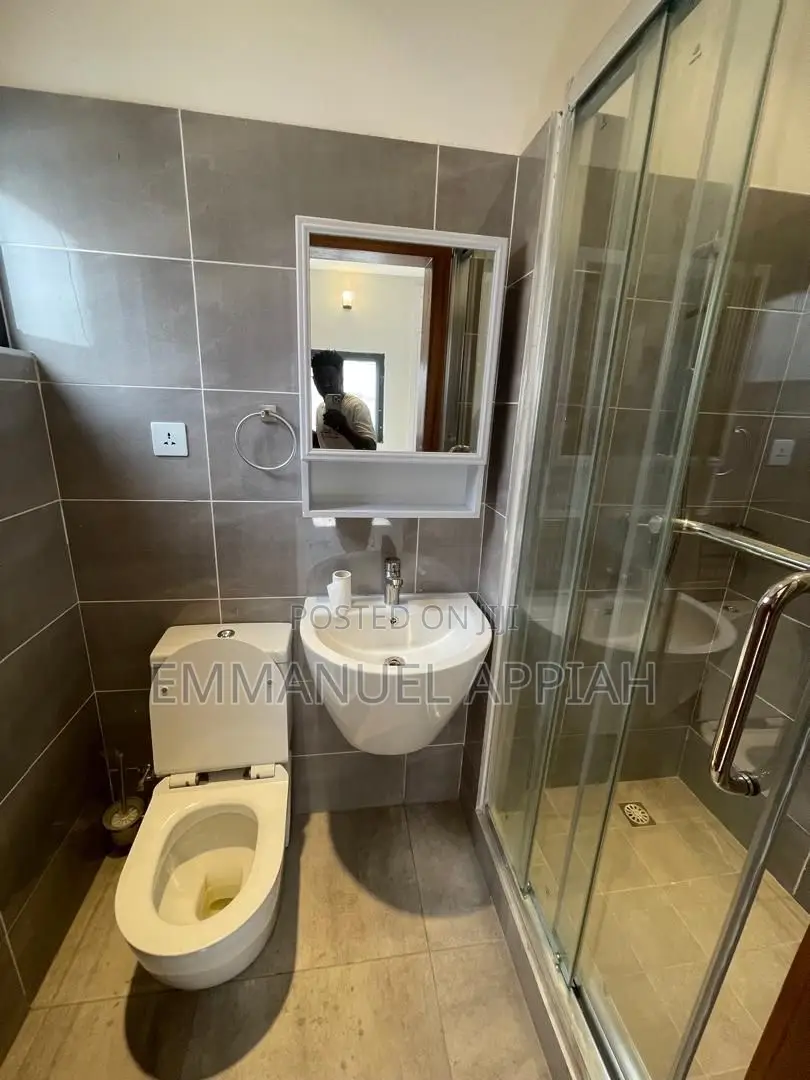 4bdrm House in Patang Village, Accra Metropolitan for sale