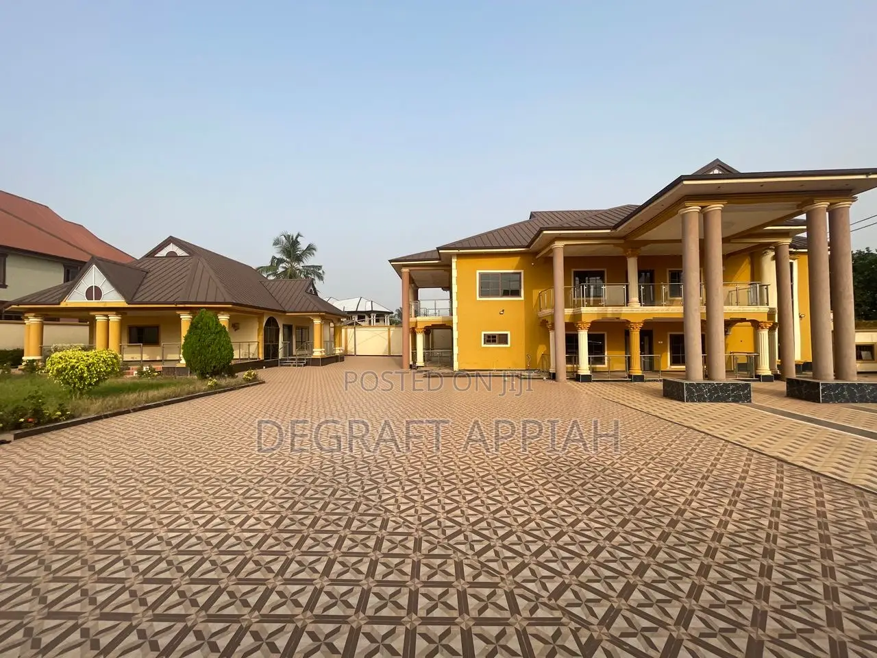 7bdrm House in Kronum Afrancho, Kumasi Metropolitan for sale