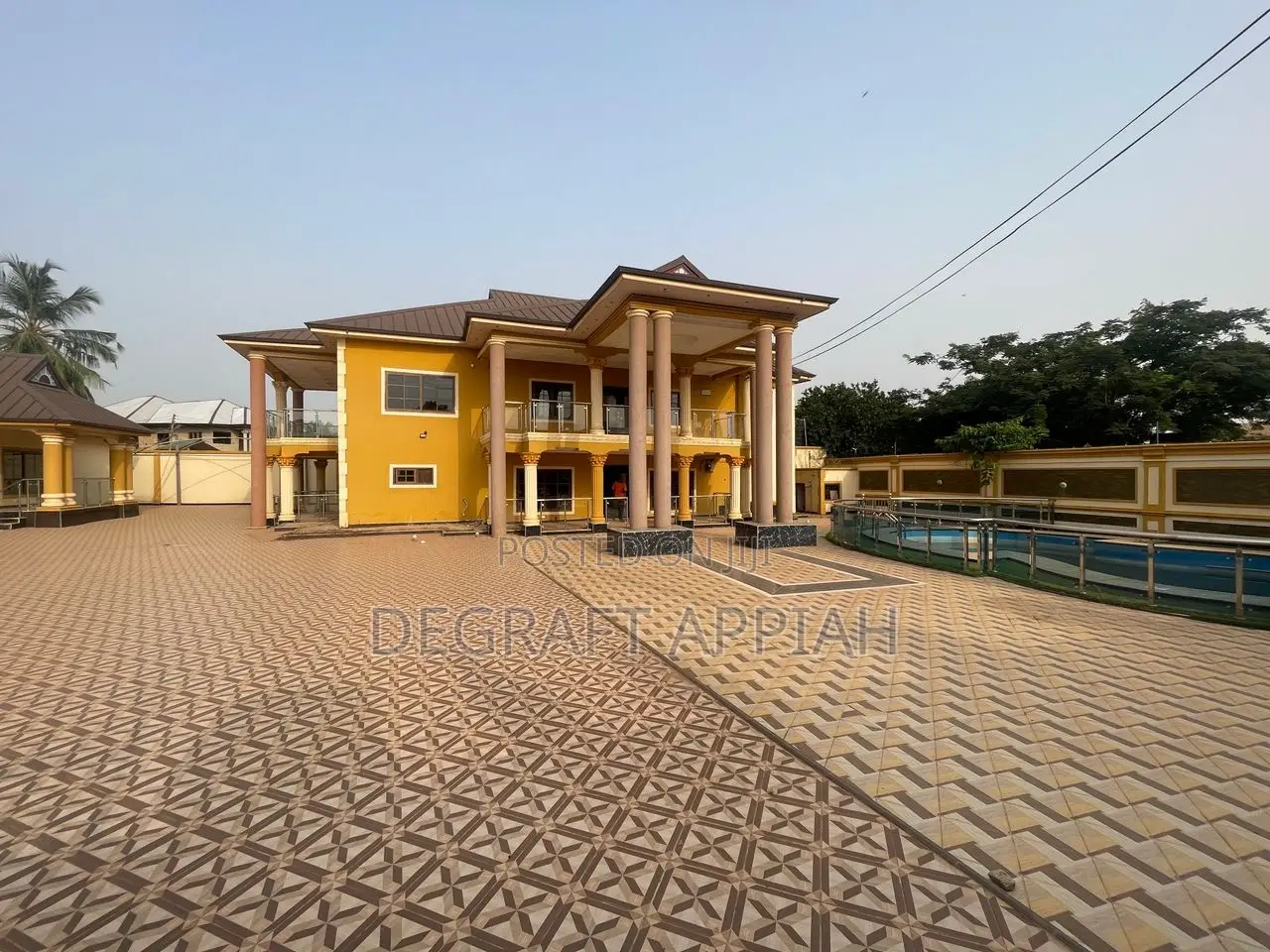 7bdrm House in Kronum Afrancho, Kumasi Metropolitan for sale