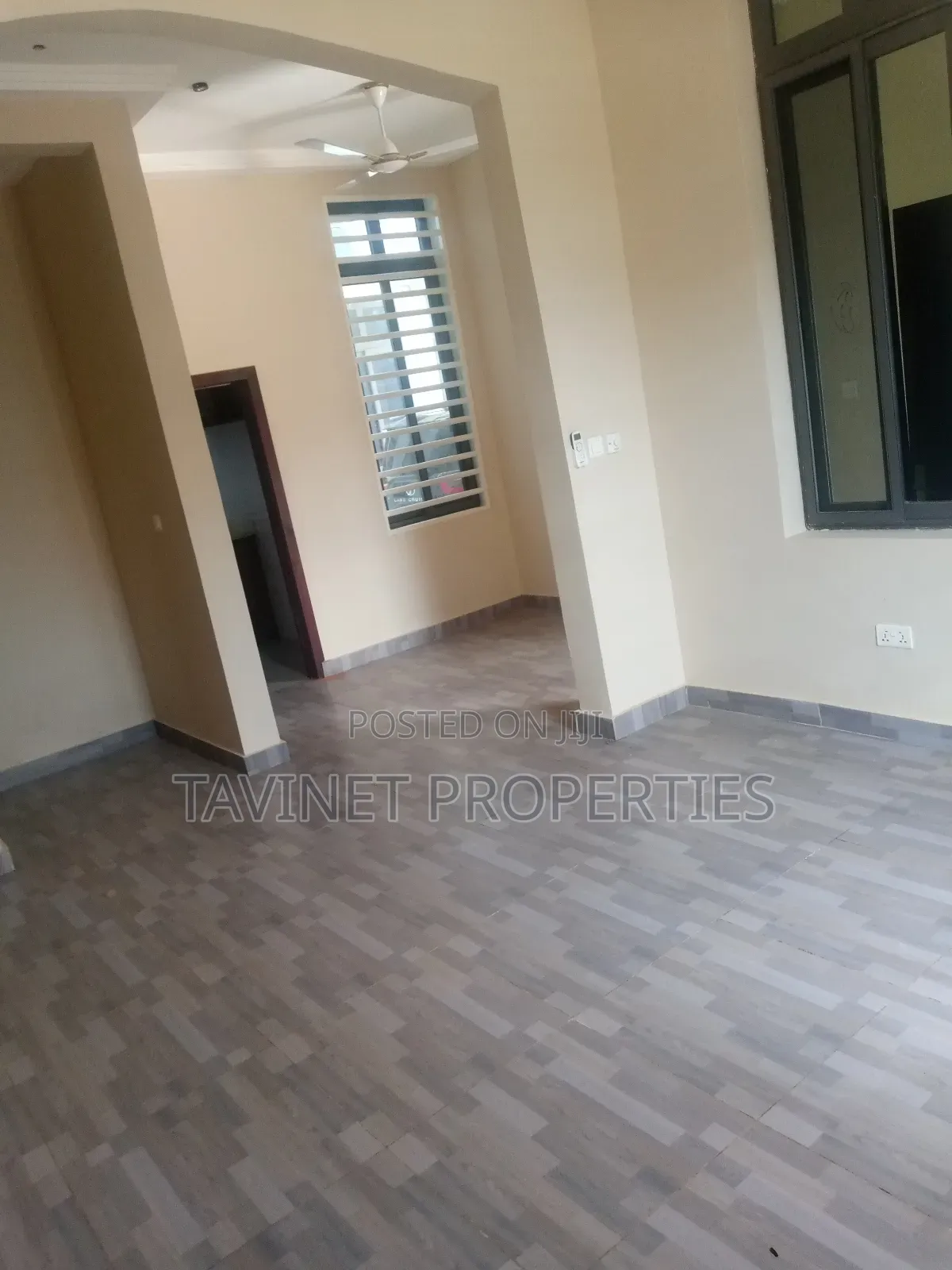 2bdrm Apartment in Adjiriganor for rent