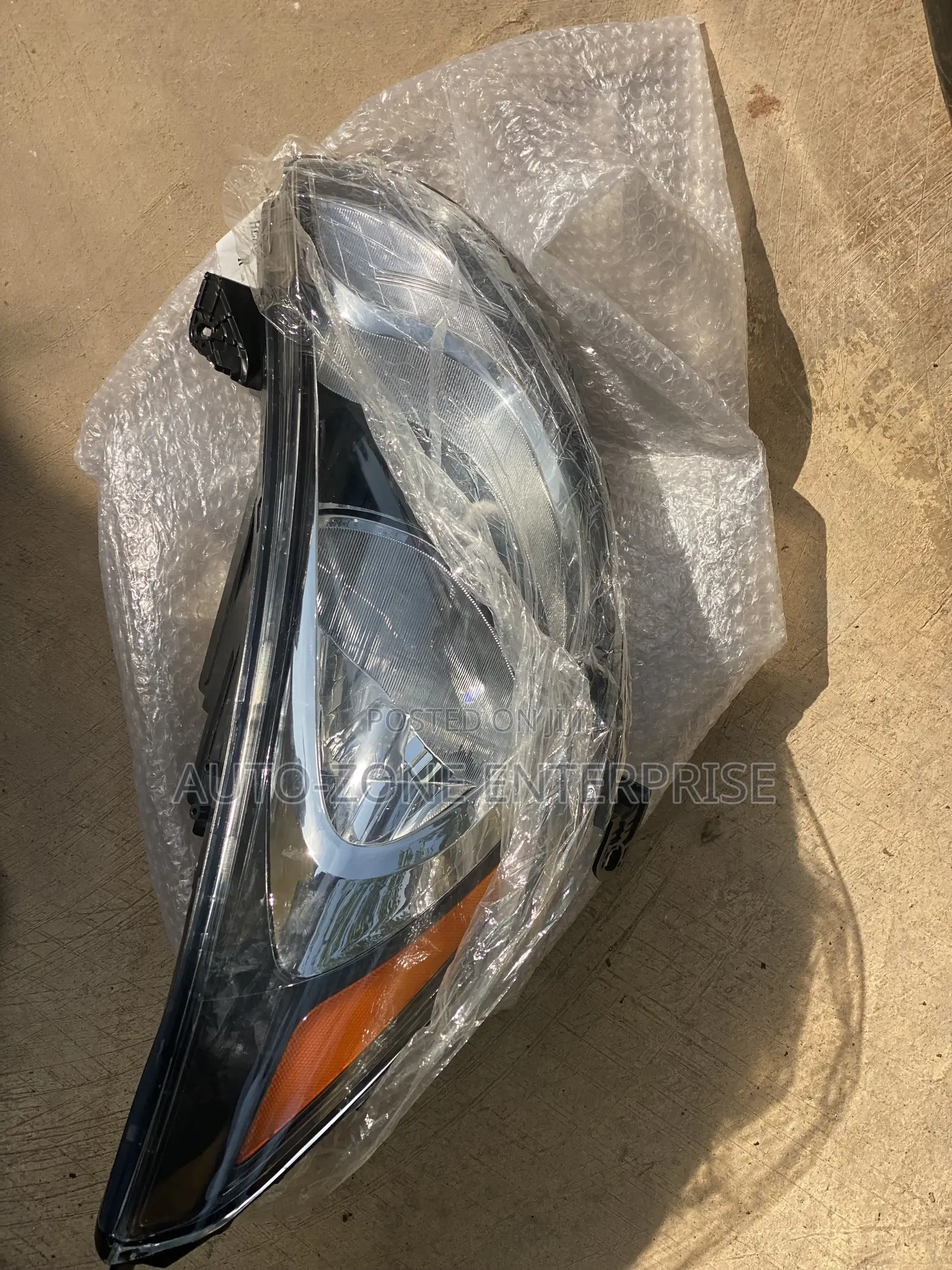 Hyundai Elantra 2012 Headlight