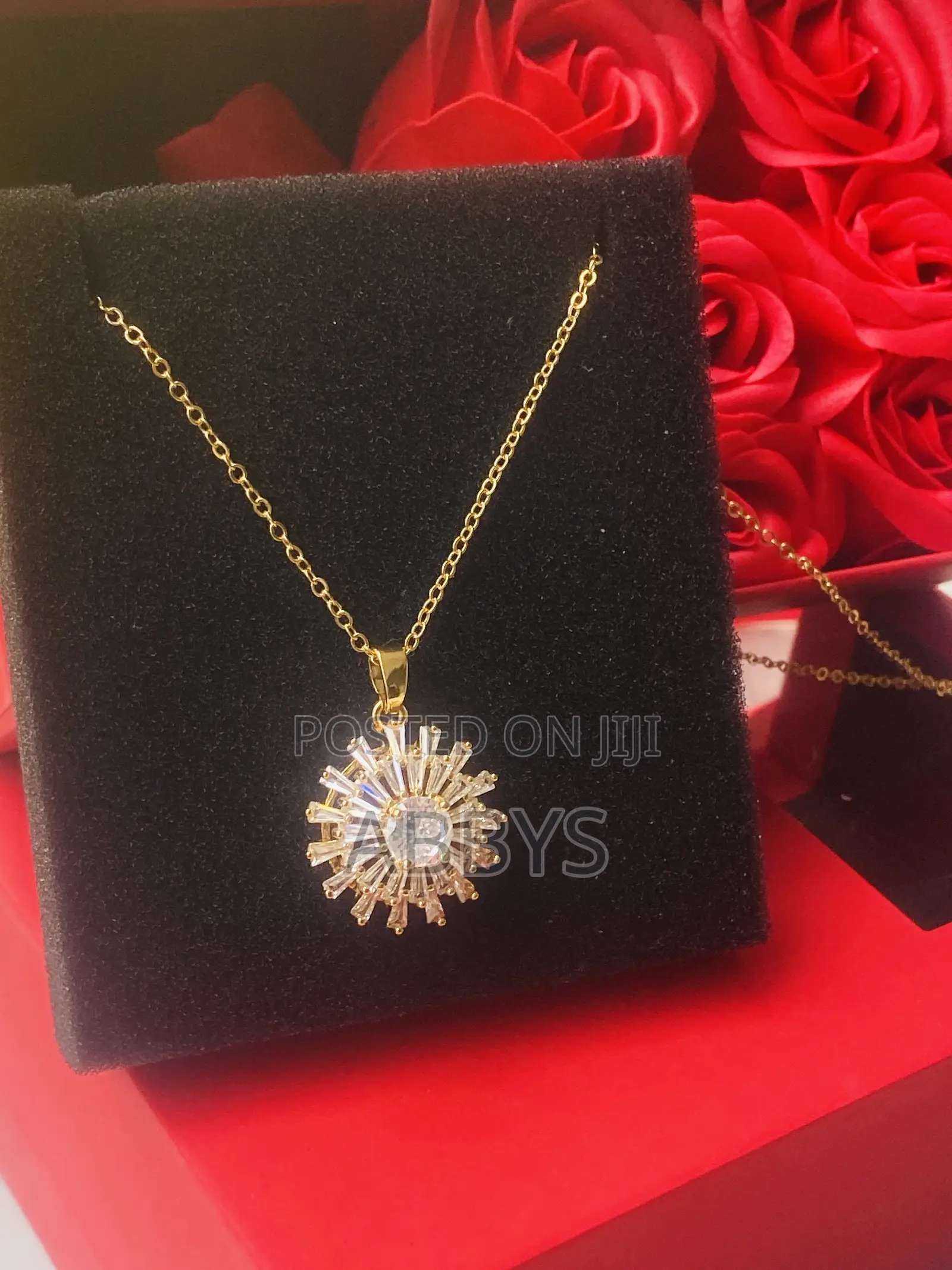 Stunning Luxury Rose Necklace