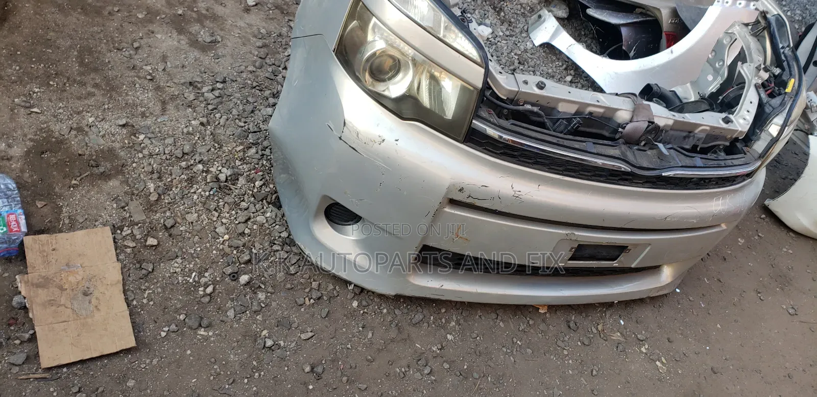 Toyota Voxy 2012,2013 Front Cut