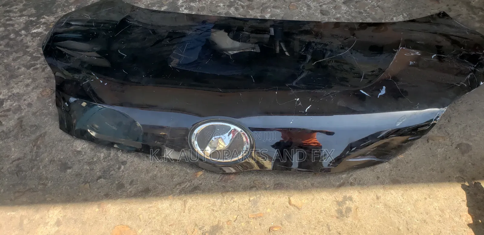 Toyota Voxy 2012,2013 Bonnet