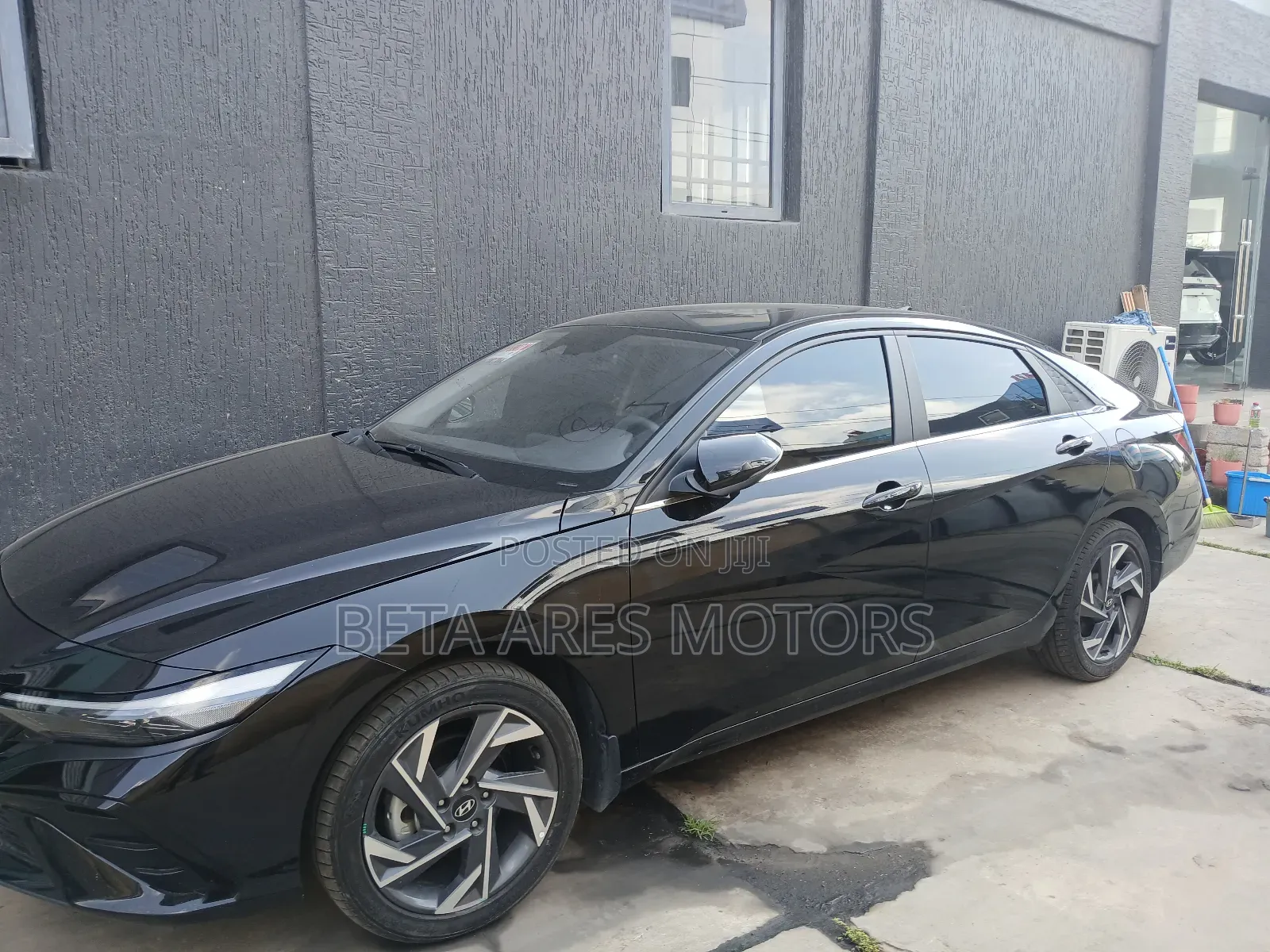 New Hyundai Elantra SE 2024 Black
