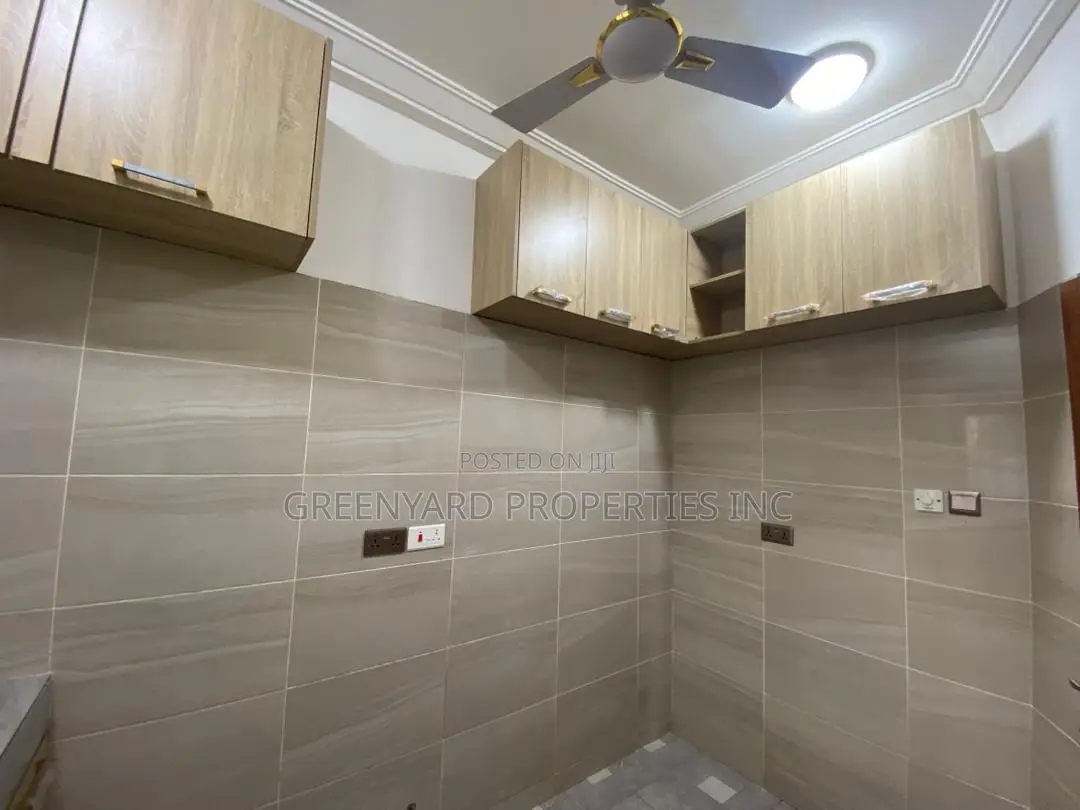 4bdrm Townhouse / Terrace in Madina Estate, East Legon for rent