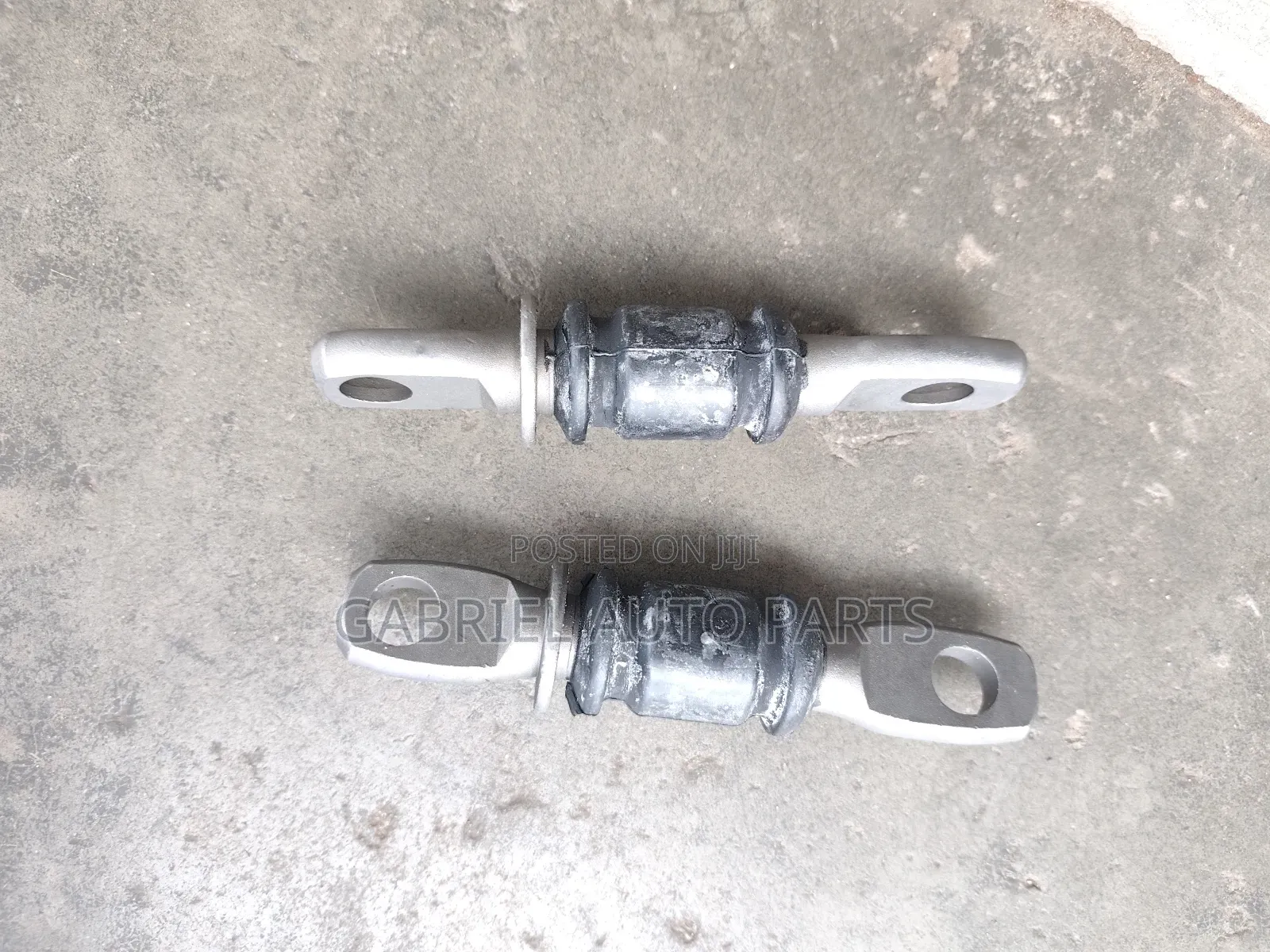 Highlander 2018 Lower Arm Bushing Front Big and Small