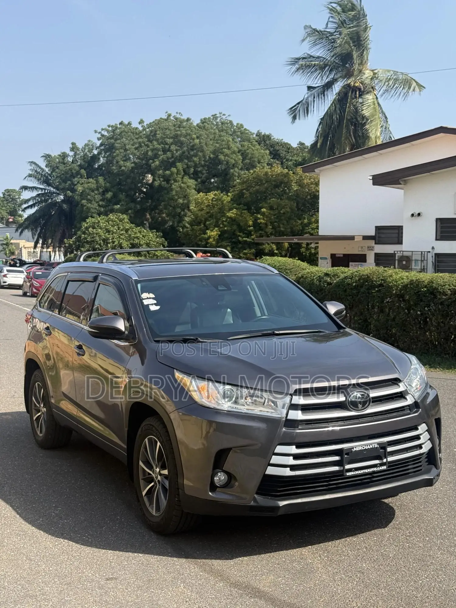 Toyota Highlander XLE 4x4 V6 (3.5L 6cyl 8A) 2018 Gray