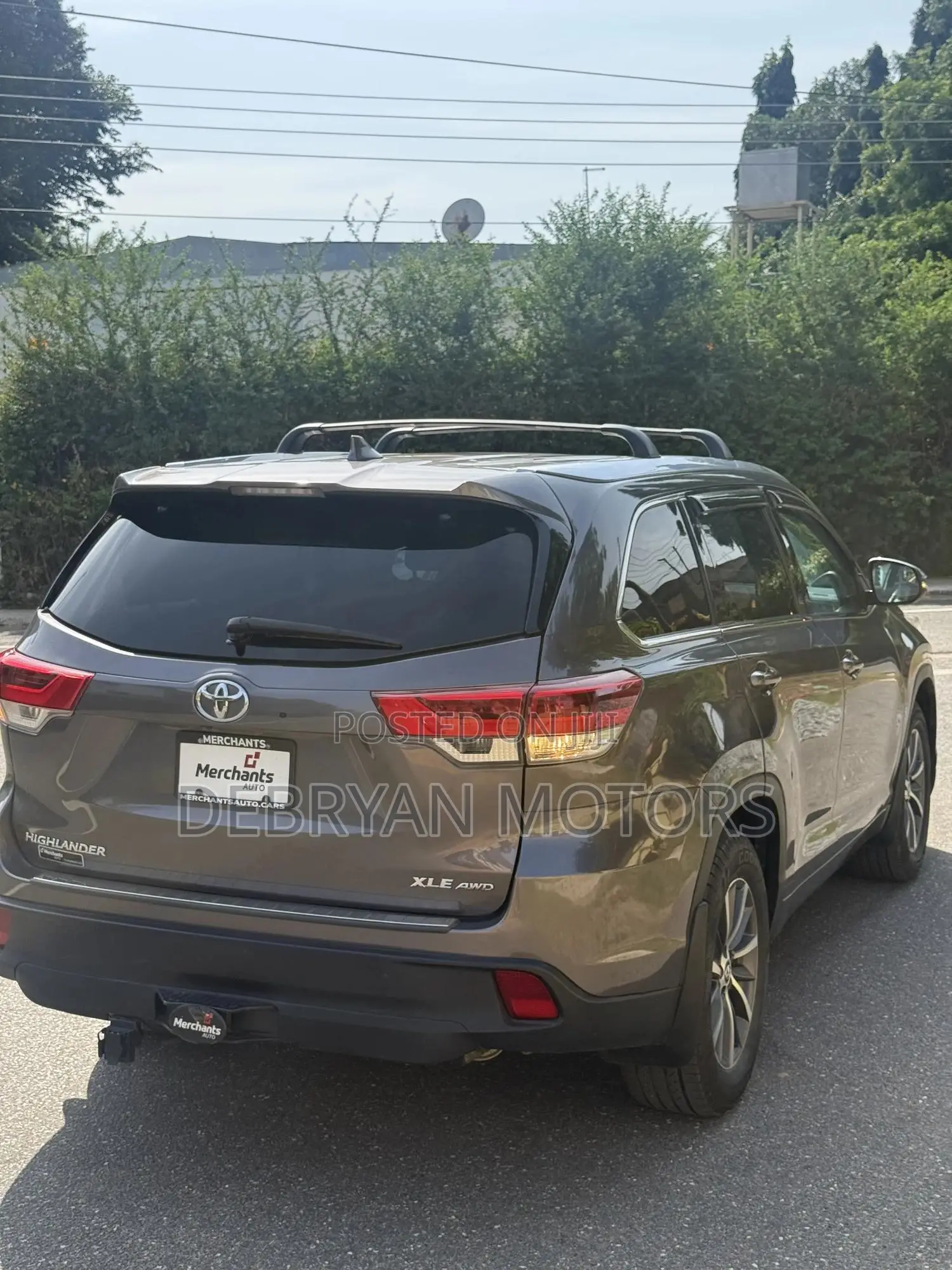 Toyota Highlander XLE 4x4 V6 (3.5L 6cyl 8A) 2018 Gray