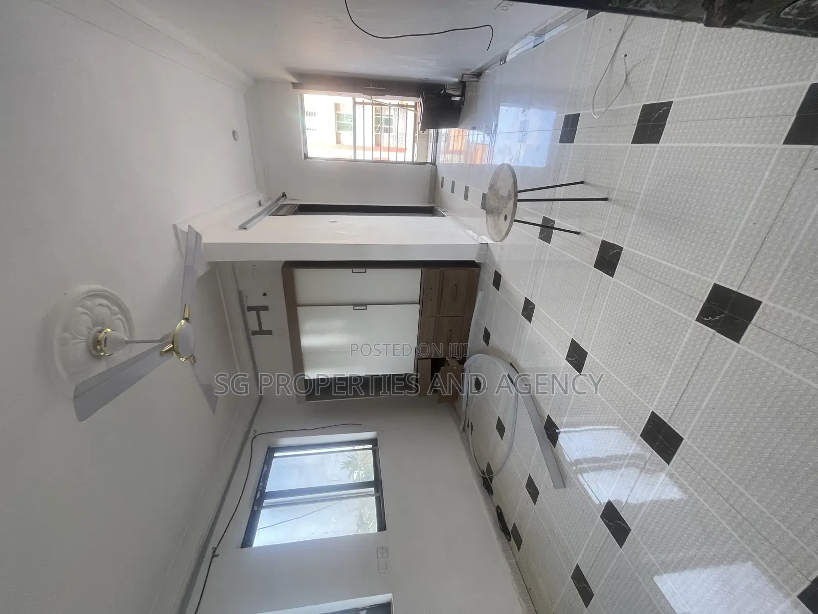 2bdrm Apartment in Lashibi, Sakumono for rent