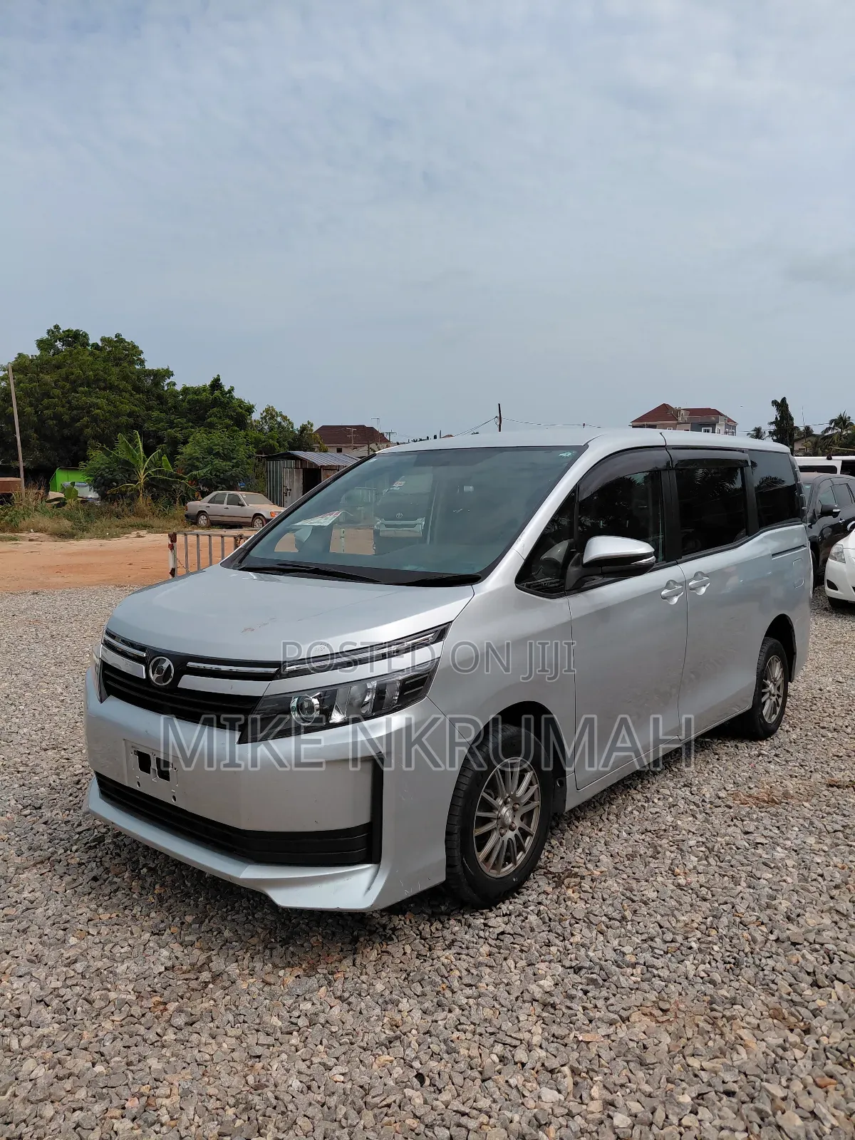 Toyota Voxy SV Premium 2014