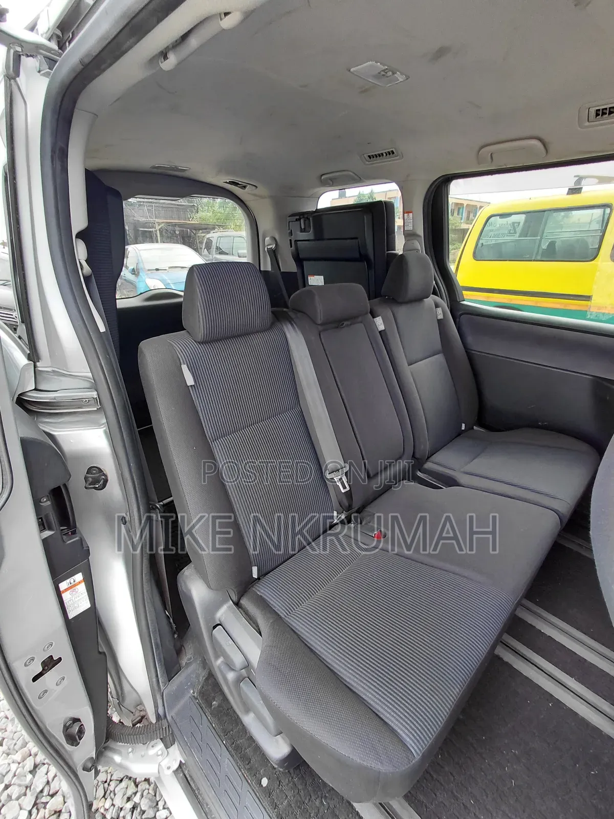 Toyota Voxy SV Premium 2014