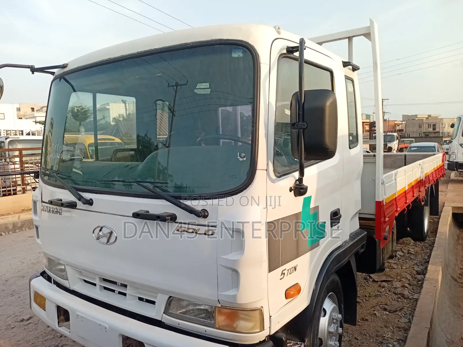 Hyundia 5 Tons Truck ( Six Holes )