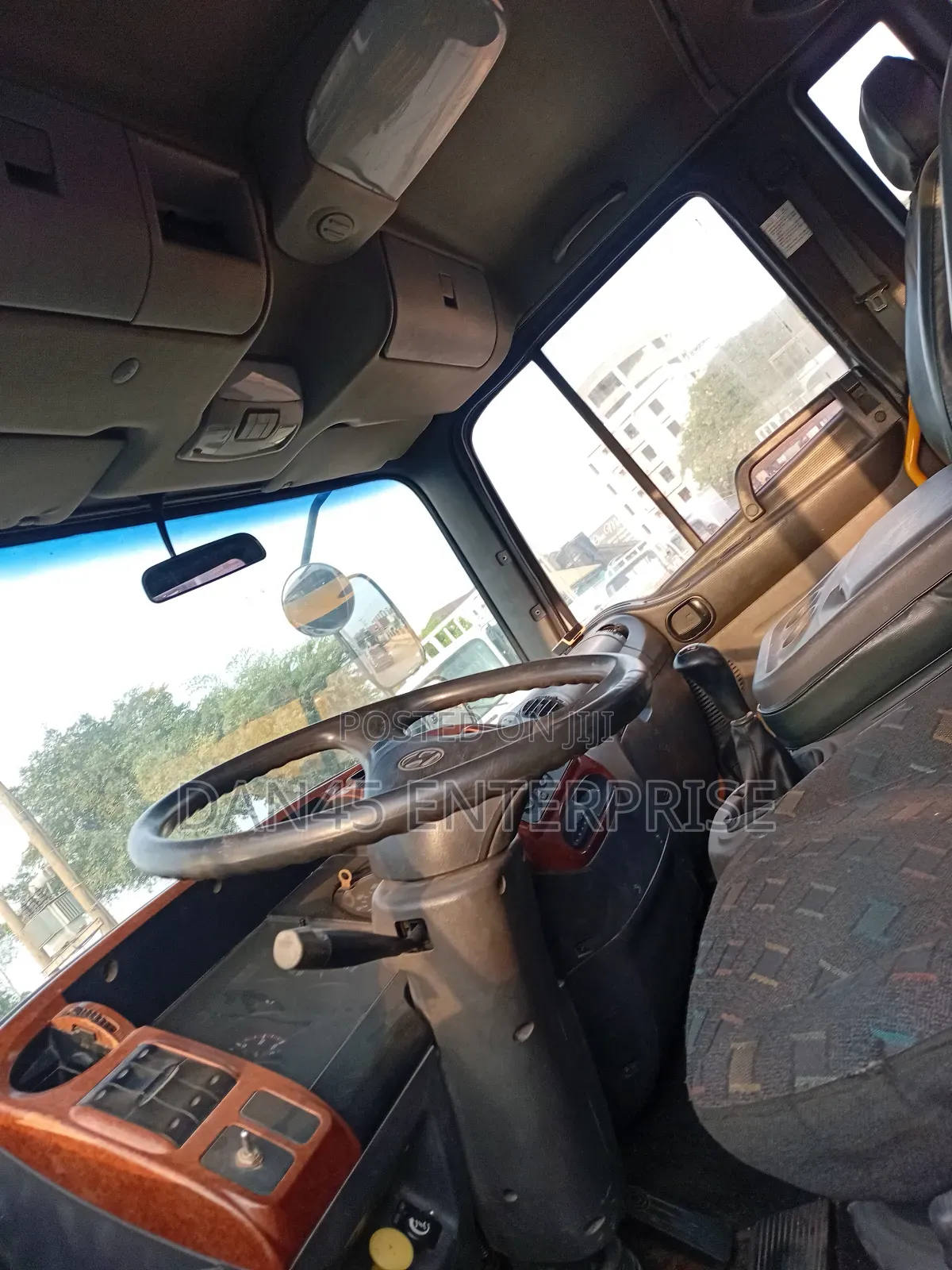 Hyundia 5 Tons Truck ( Six Holes )