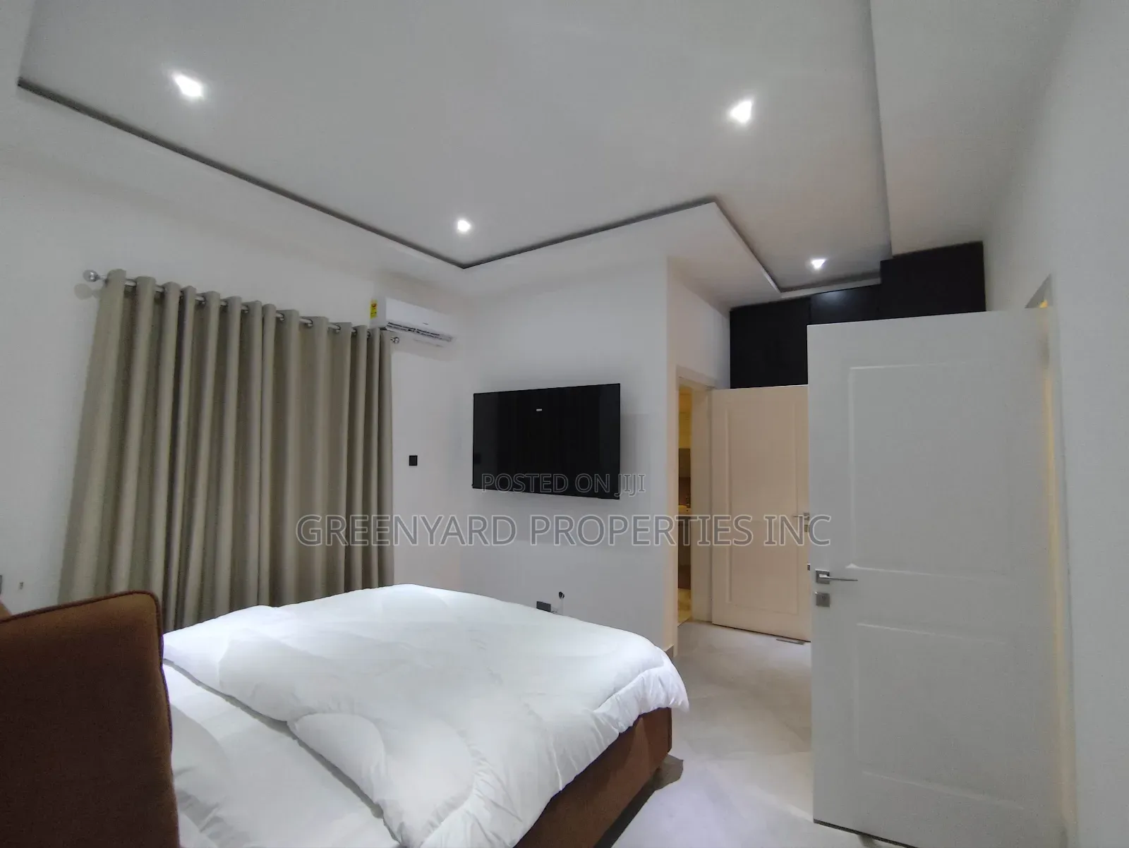 Furnished 4bdrm Townhouse / Terrace in East, Airport Residential Area