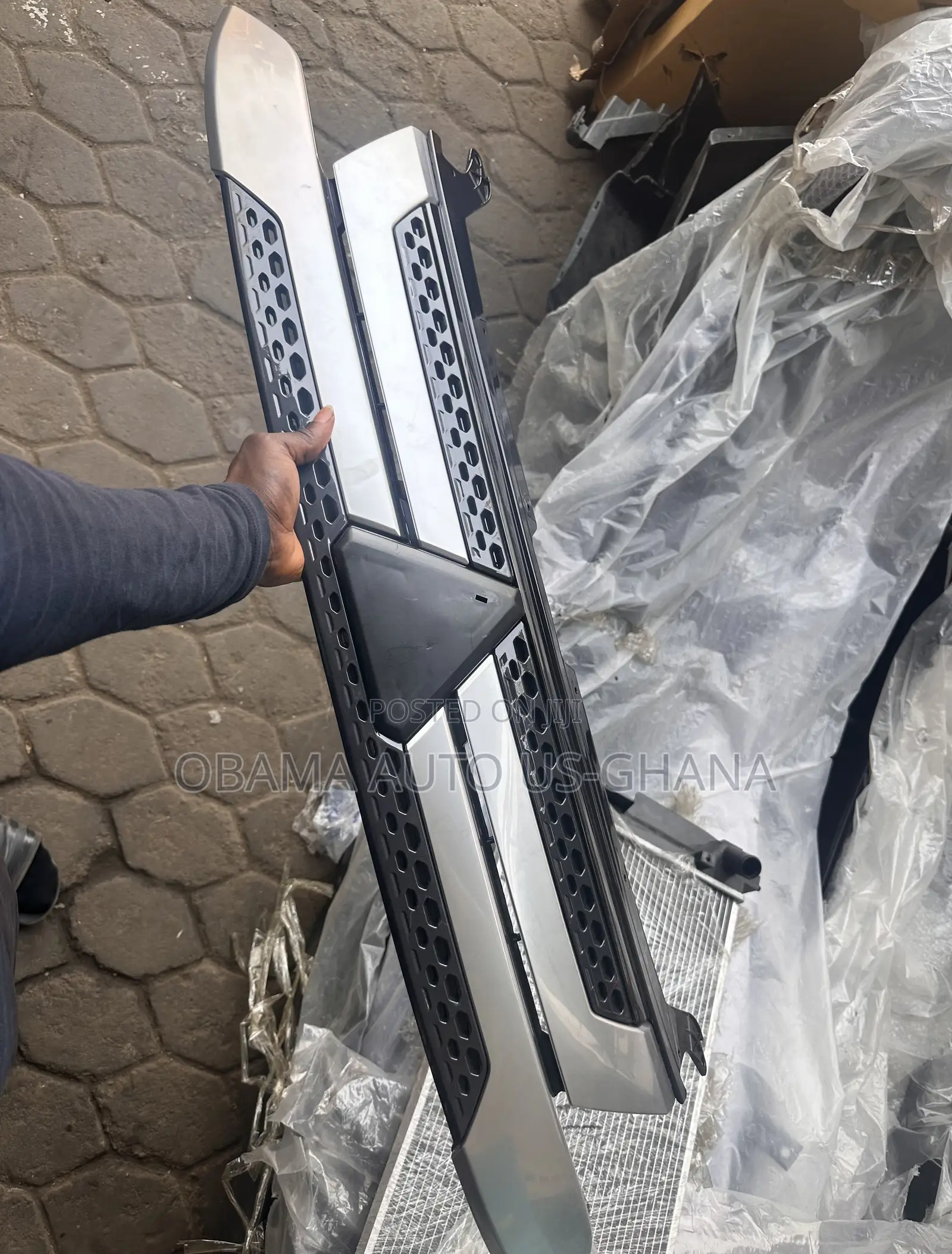Mitsubishi Outlander 2019 2020 2021 Front Grill / Shells