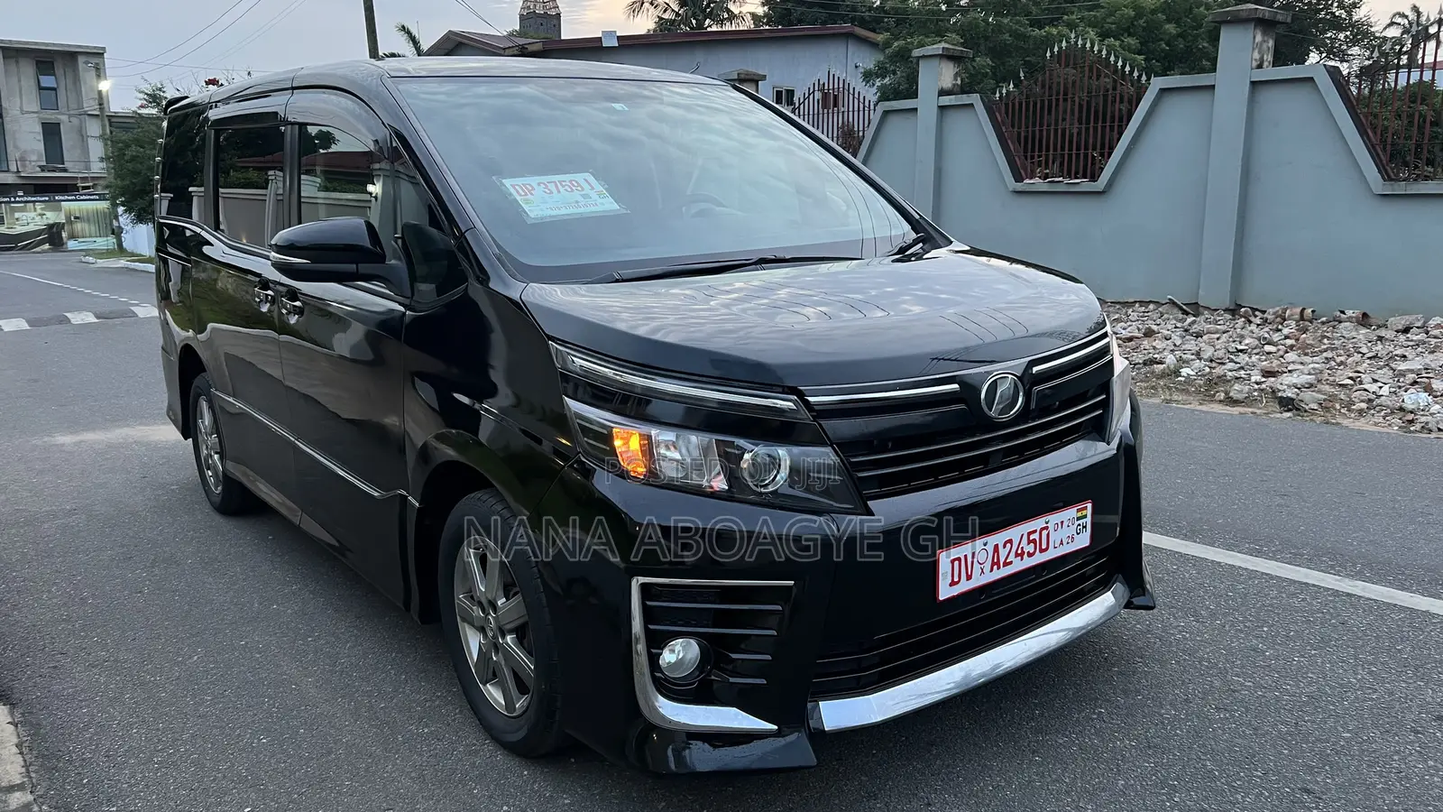 Toyota Voxy 2015 Black
