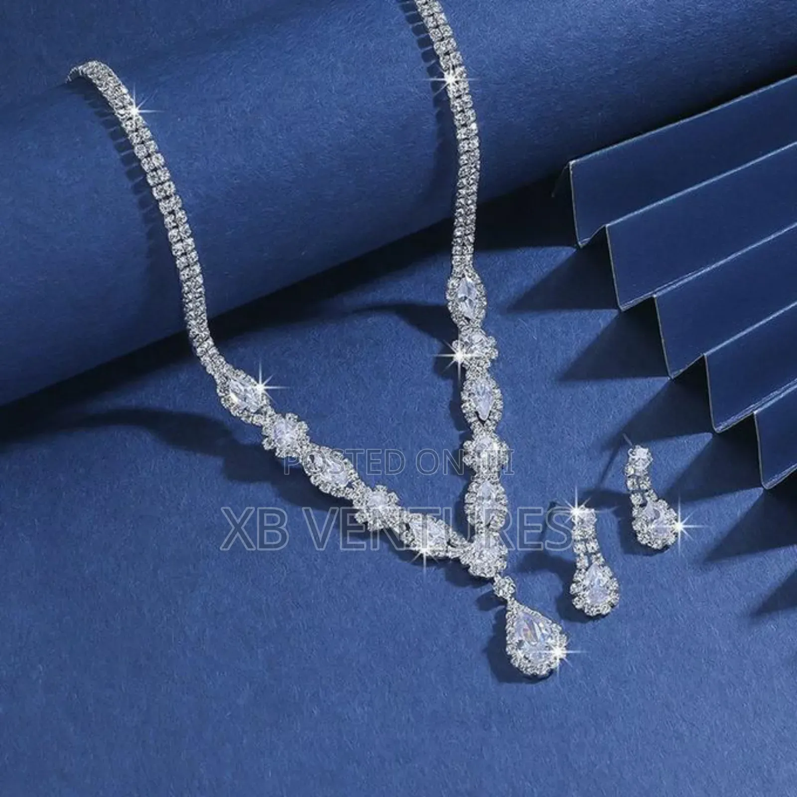 Bold Look Jewelry Set Bracelet Necklace Stud Earringsg
