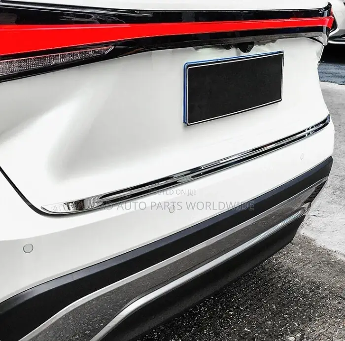 Lexus Rx350,Rx450,Rx500 Boot Chrome Led 2017-2021