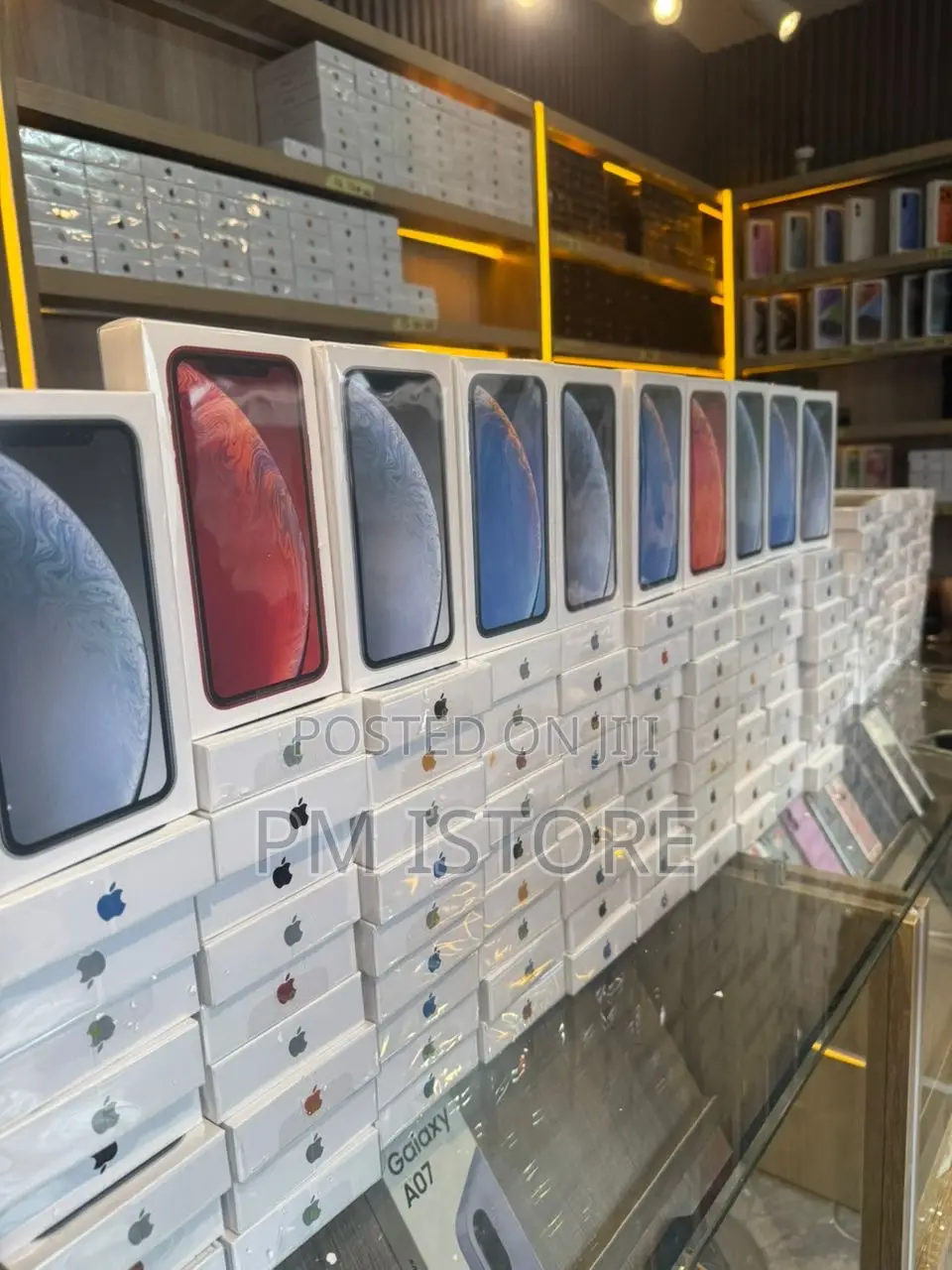 New Apple XR 128 GB
