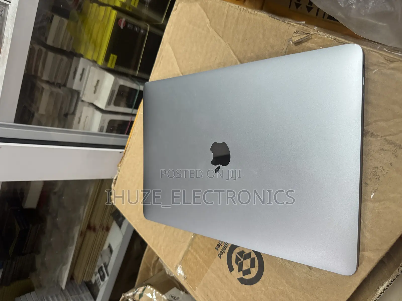 Laptop Apple MacBook Pro 2020 16GB Intel Core i5 SSD 512GB