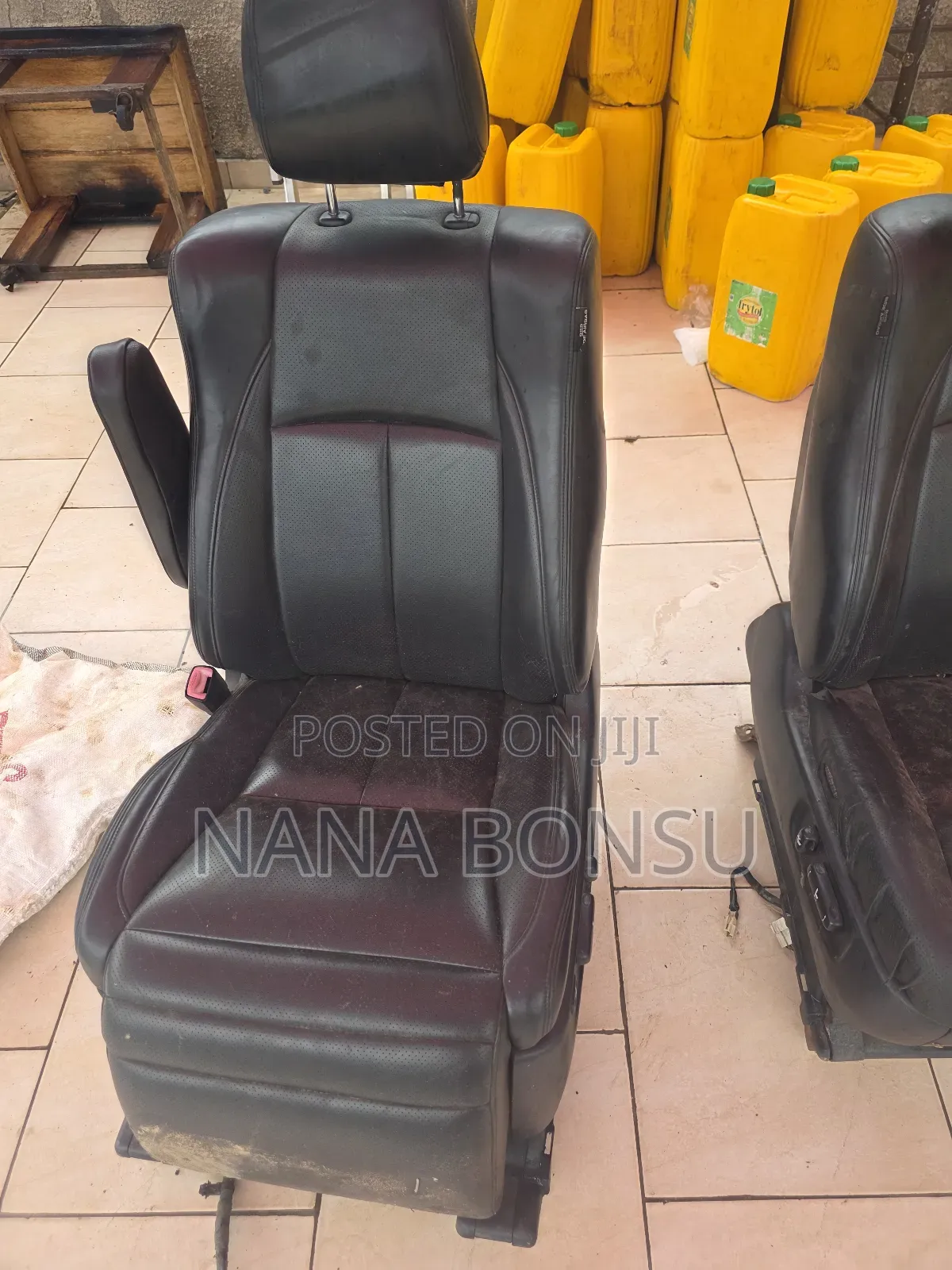 Toyota Voxy Leather Front Seats