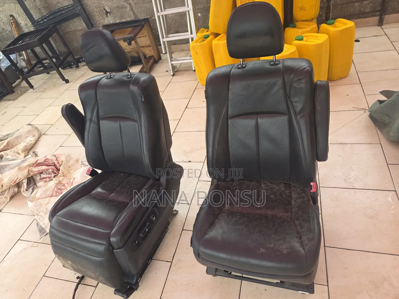 Toyota Voxy Leather Front Seats