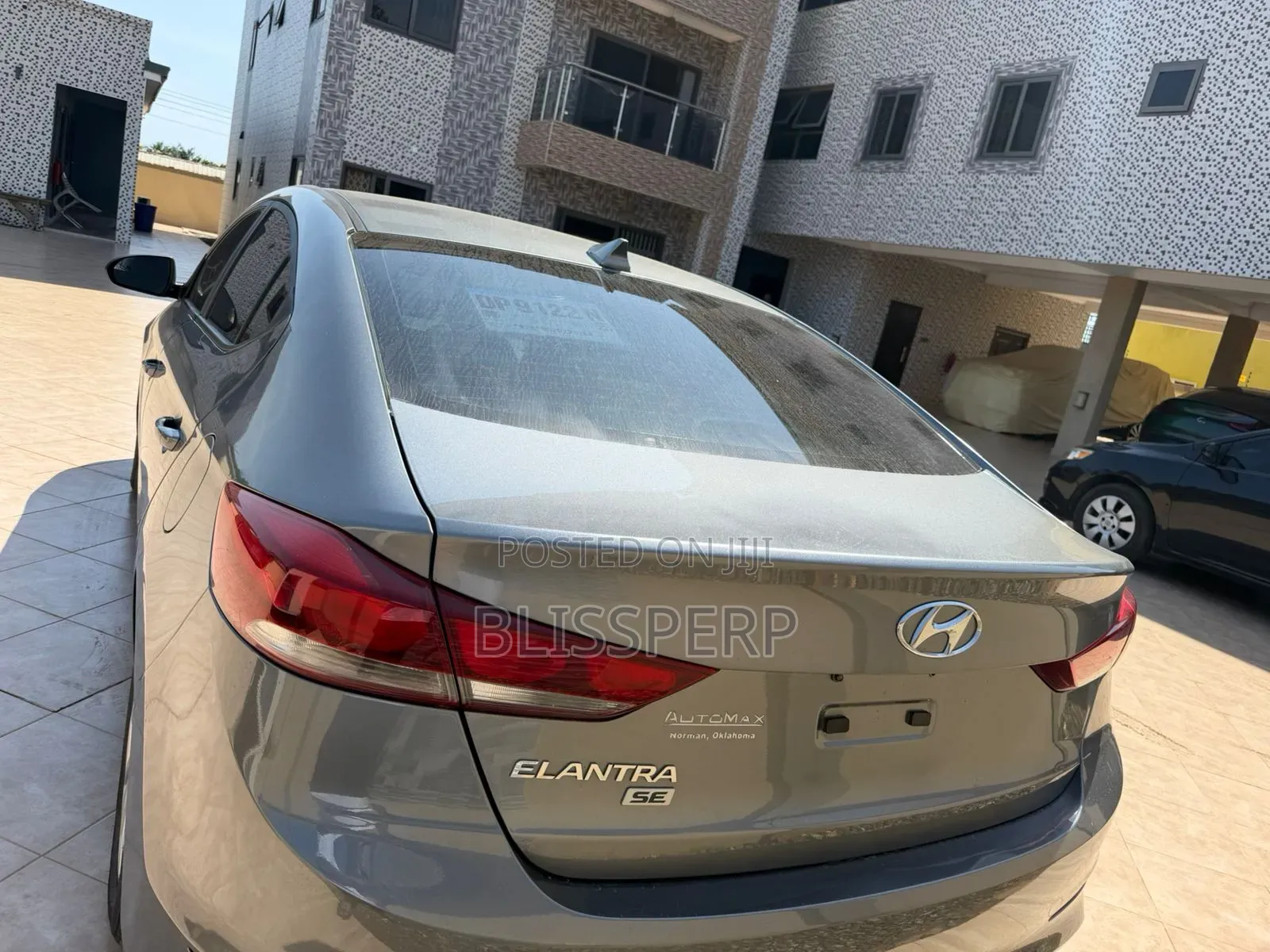 Hyundai Elantra SE Sedan FWD (2.0L 4cyl 6M) 2017